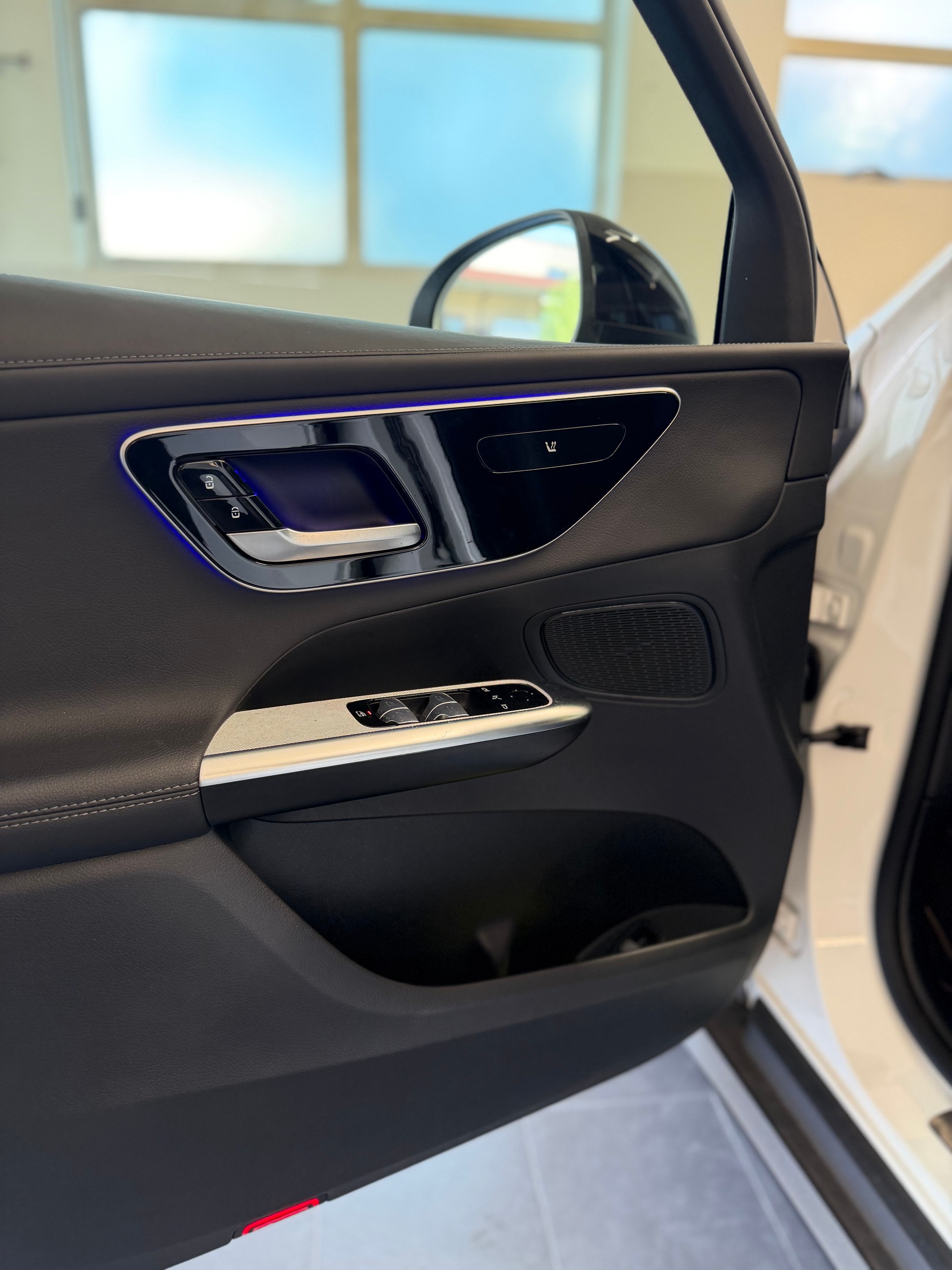 MERCEDES-BENZ Glc 220d AMG Line Plus 4Matic 9G-Tronic-image-5