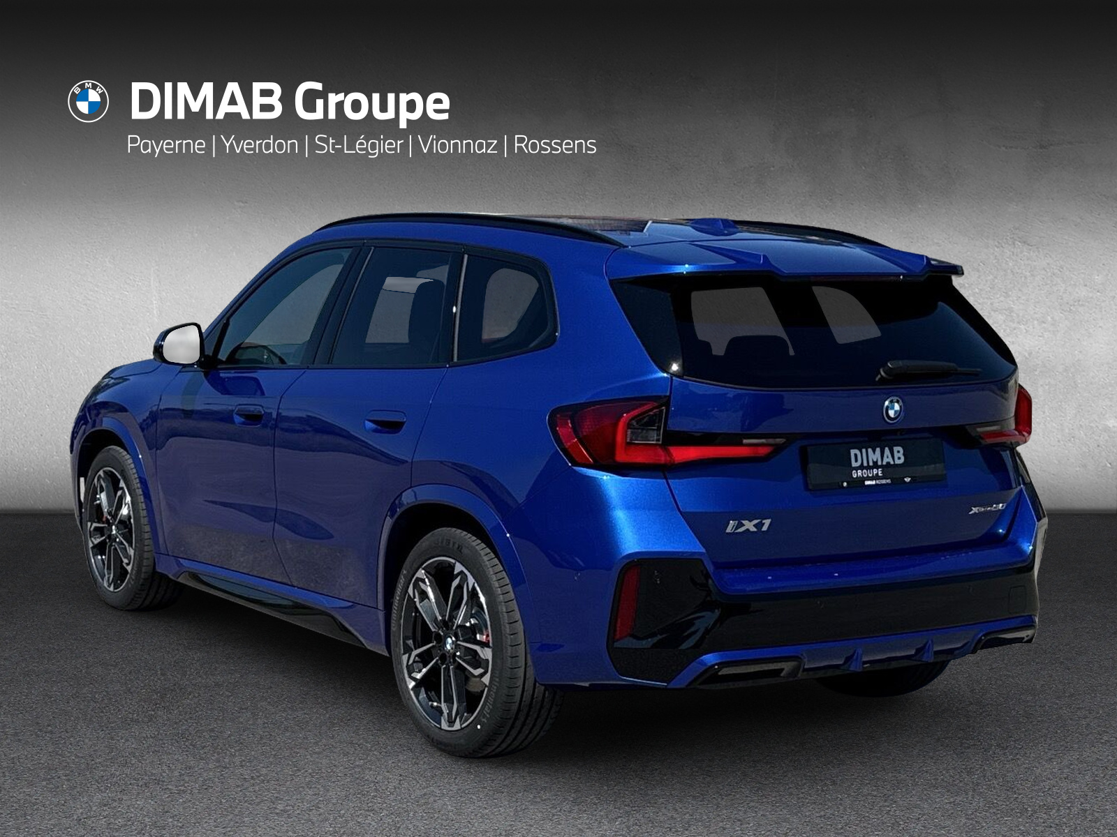 BMW iX1 xDrive 30 M Sport Pro-showroom-element-2