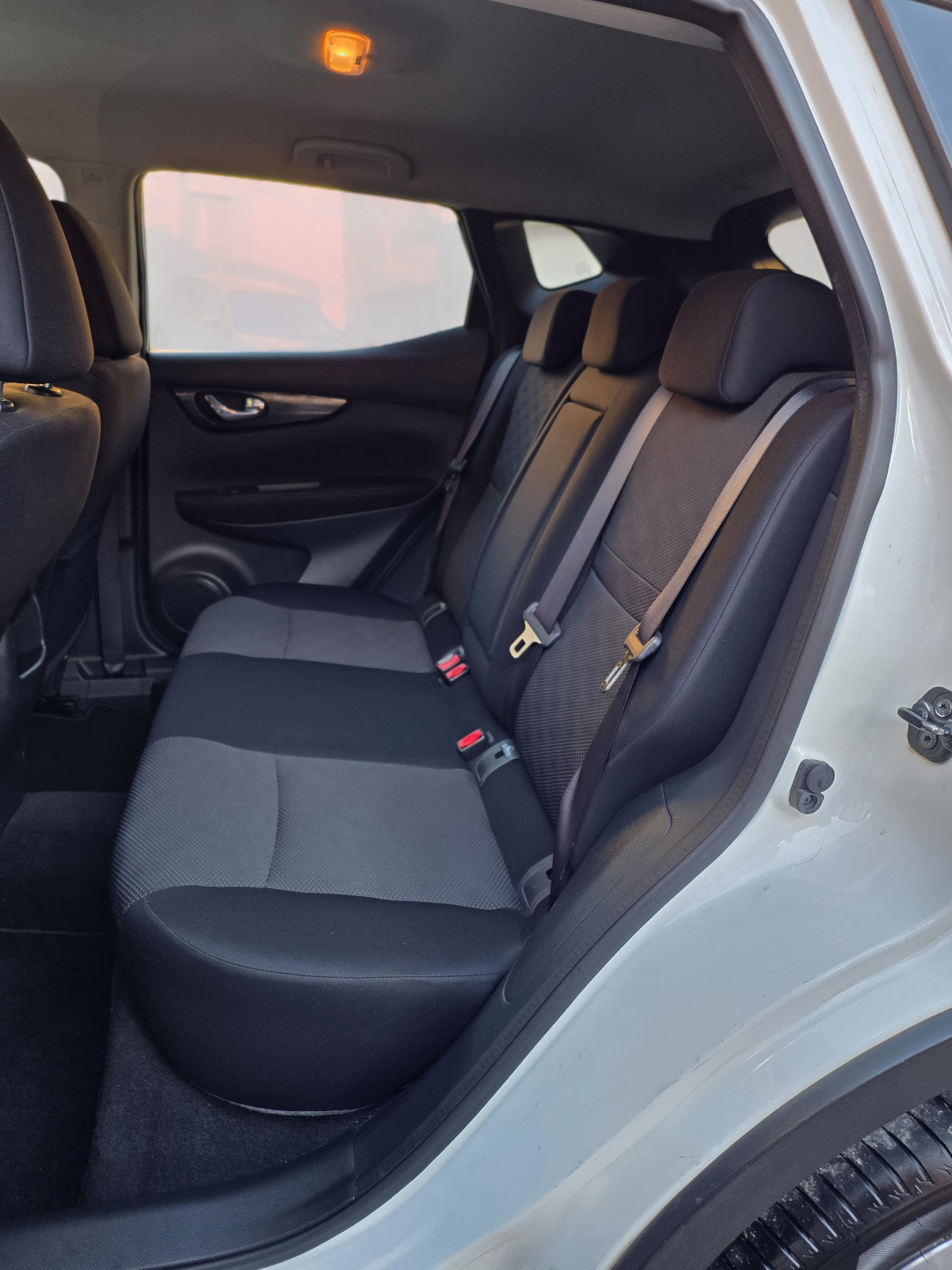 NISSAN Qashqai 1.2 DIG-T Swiss Edition Xtronic CVT-image-14