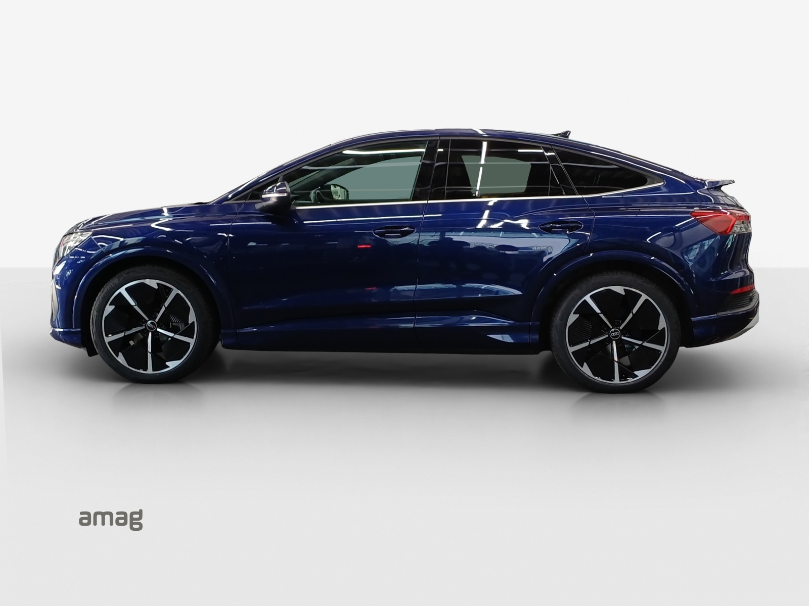 AUDI Q4 Sportback e-tron 55 quattro-showroom-element-1