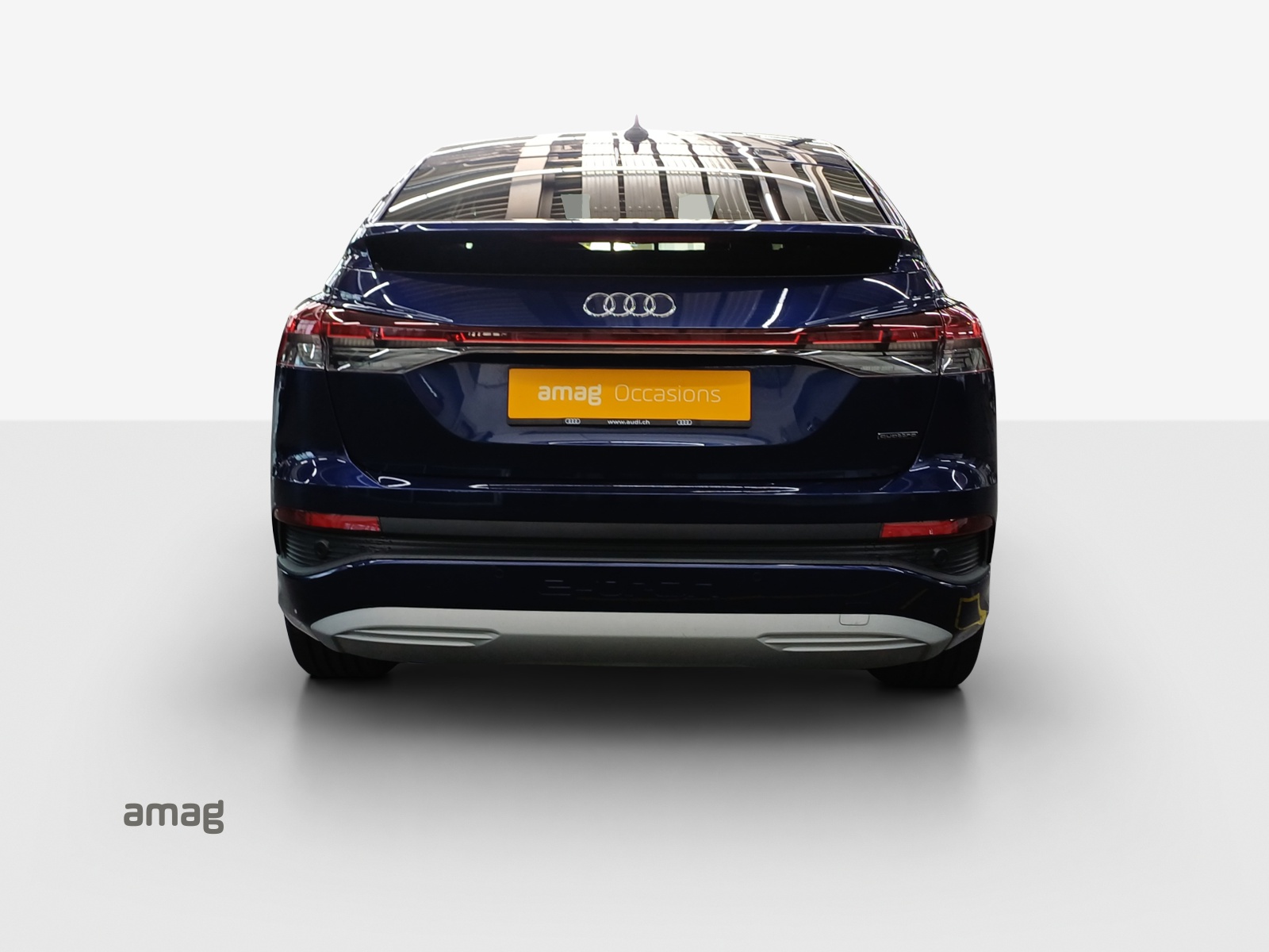 AUDI Q4 Sportback e-tron 55 quattro-showroom-element-3