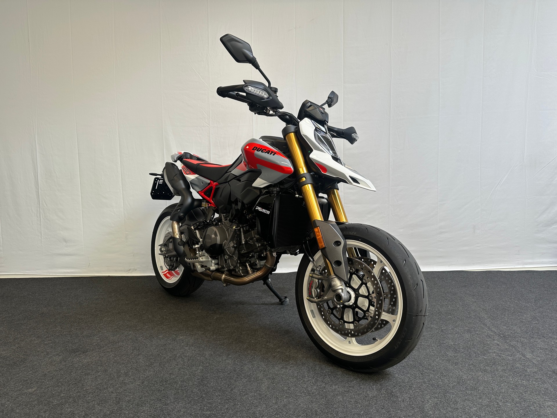 DUCATI Hypermotard V2 SP-showroom-element-2