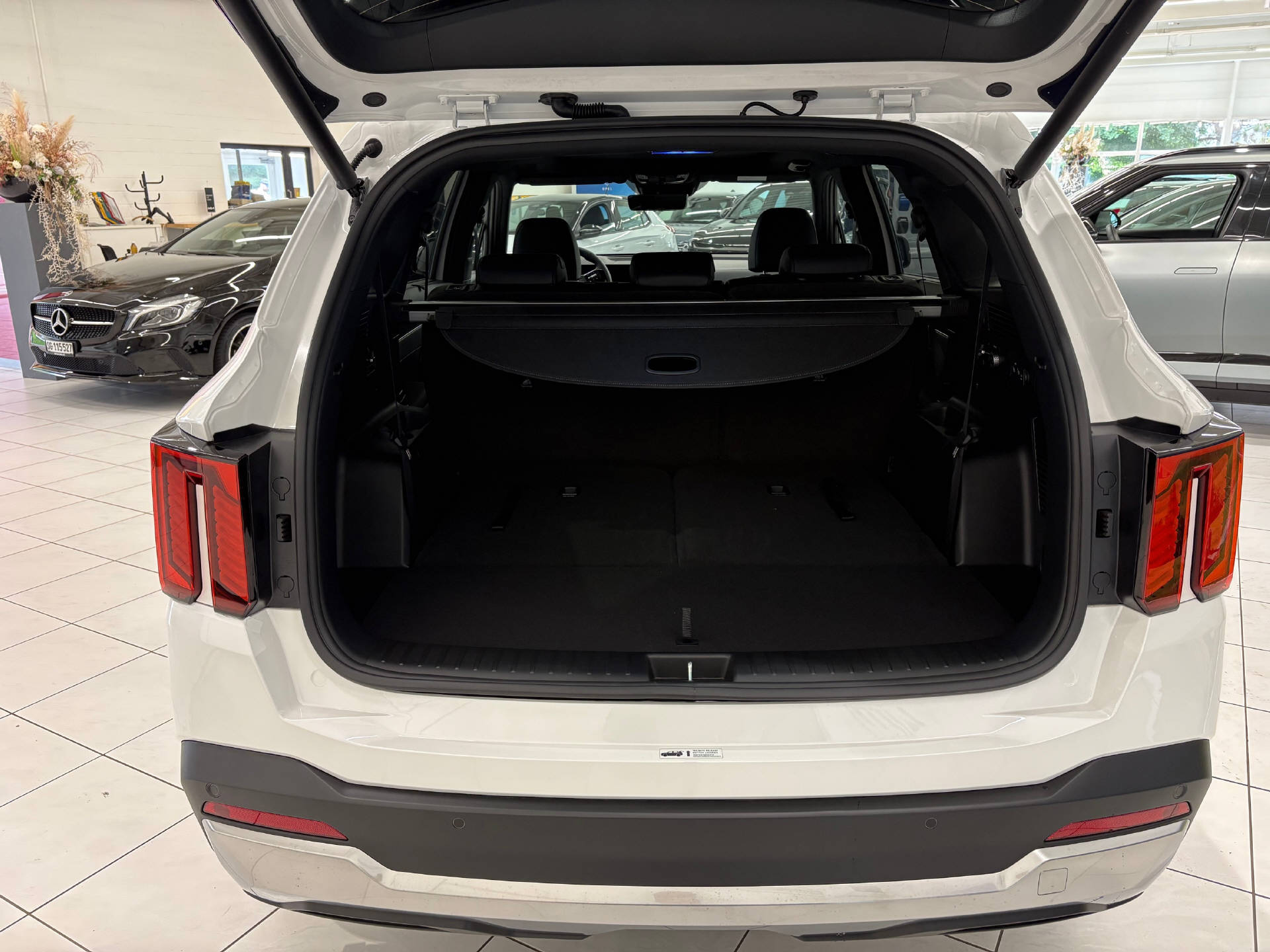 KIA Sorento 1.6 T-GDi Plug-in Hybrid Style 7P-image-9