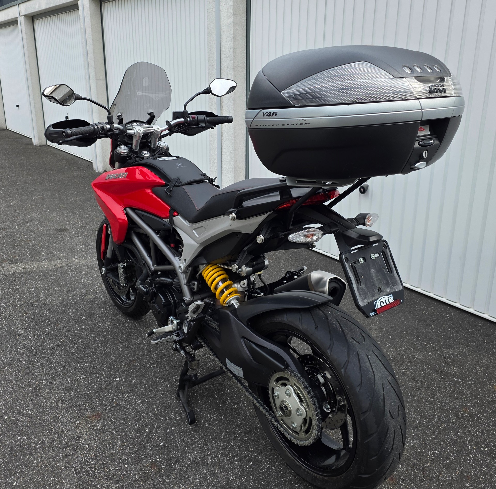 DUCATI Hyperstrada 821-image-5