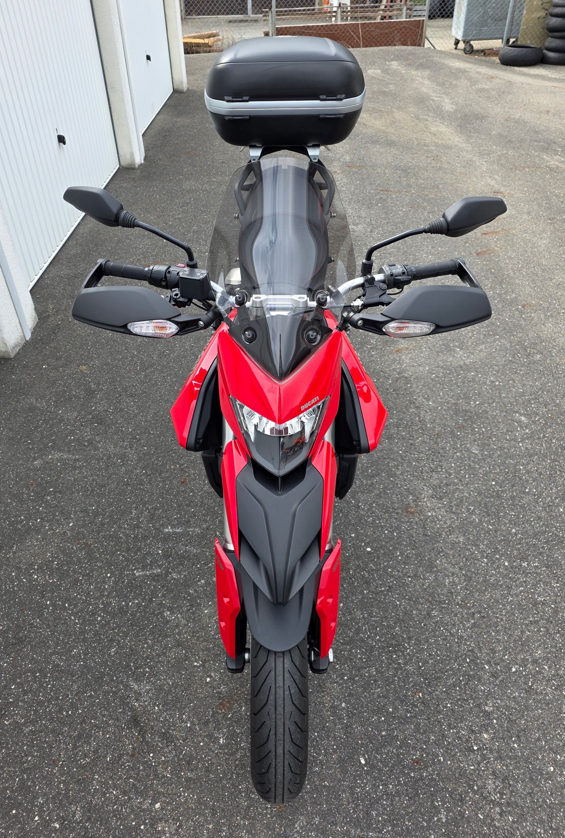 DUCATI Hyperstrada 821-image-3
