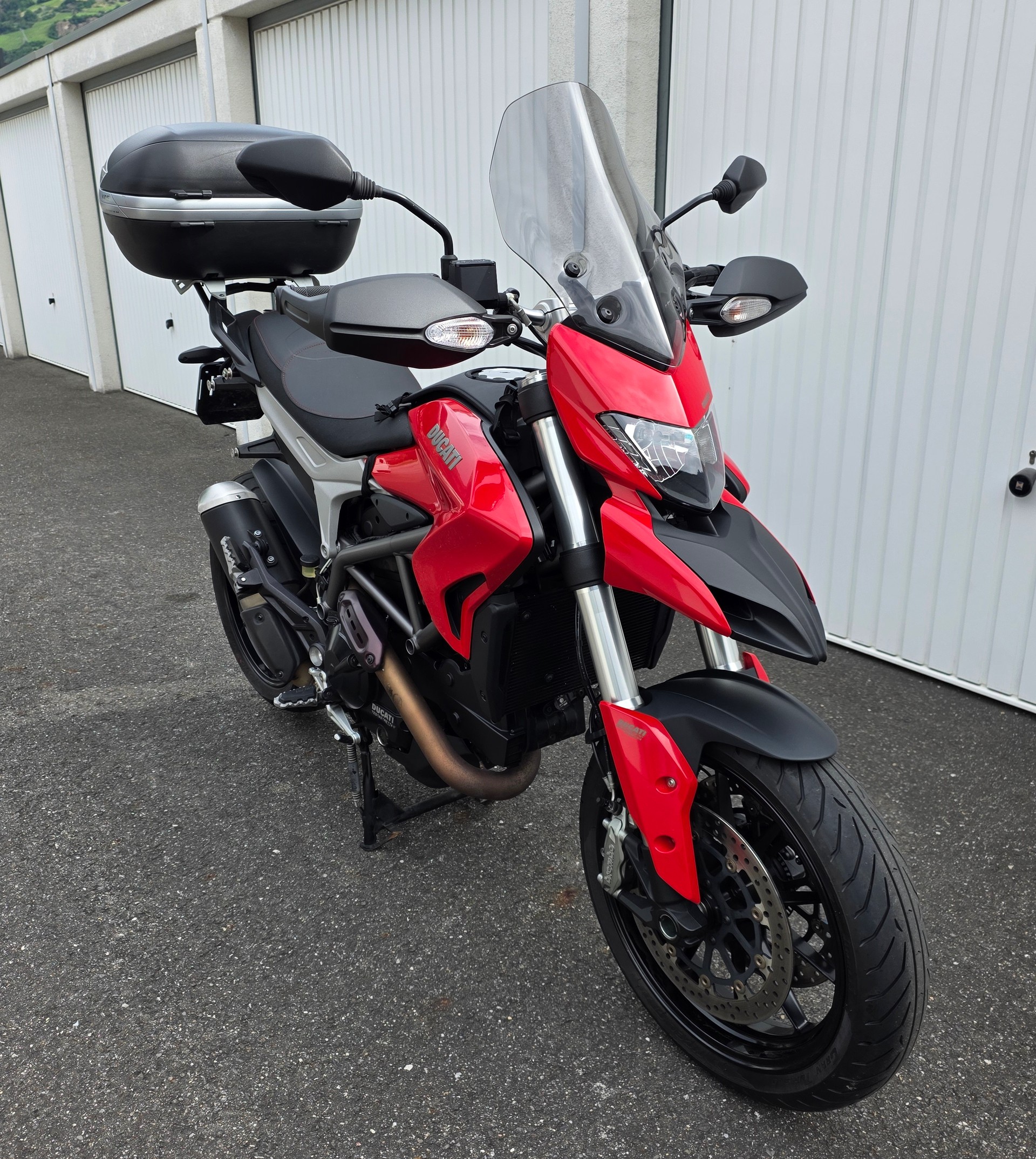 DUCATI Hyperstrada 821-image-4