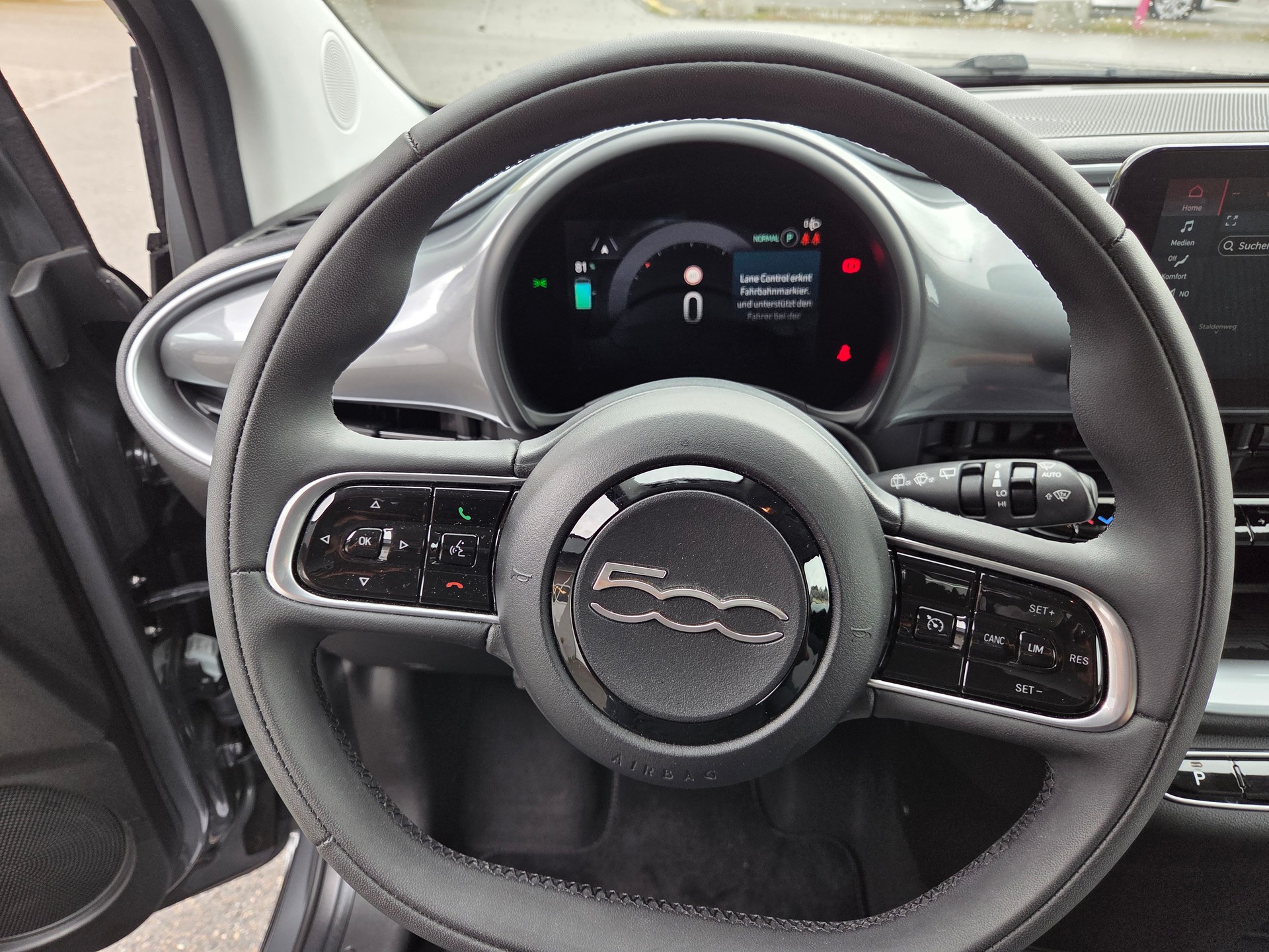 FIAT 500 3+1 electric 87 kW Icon-image-8