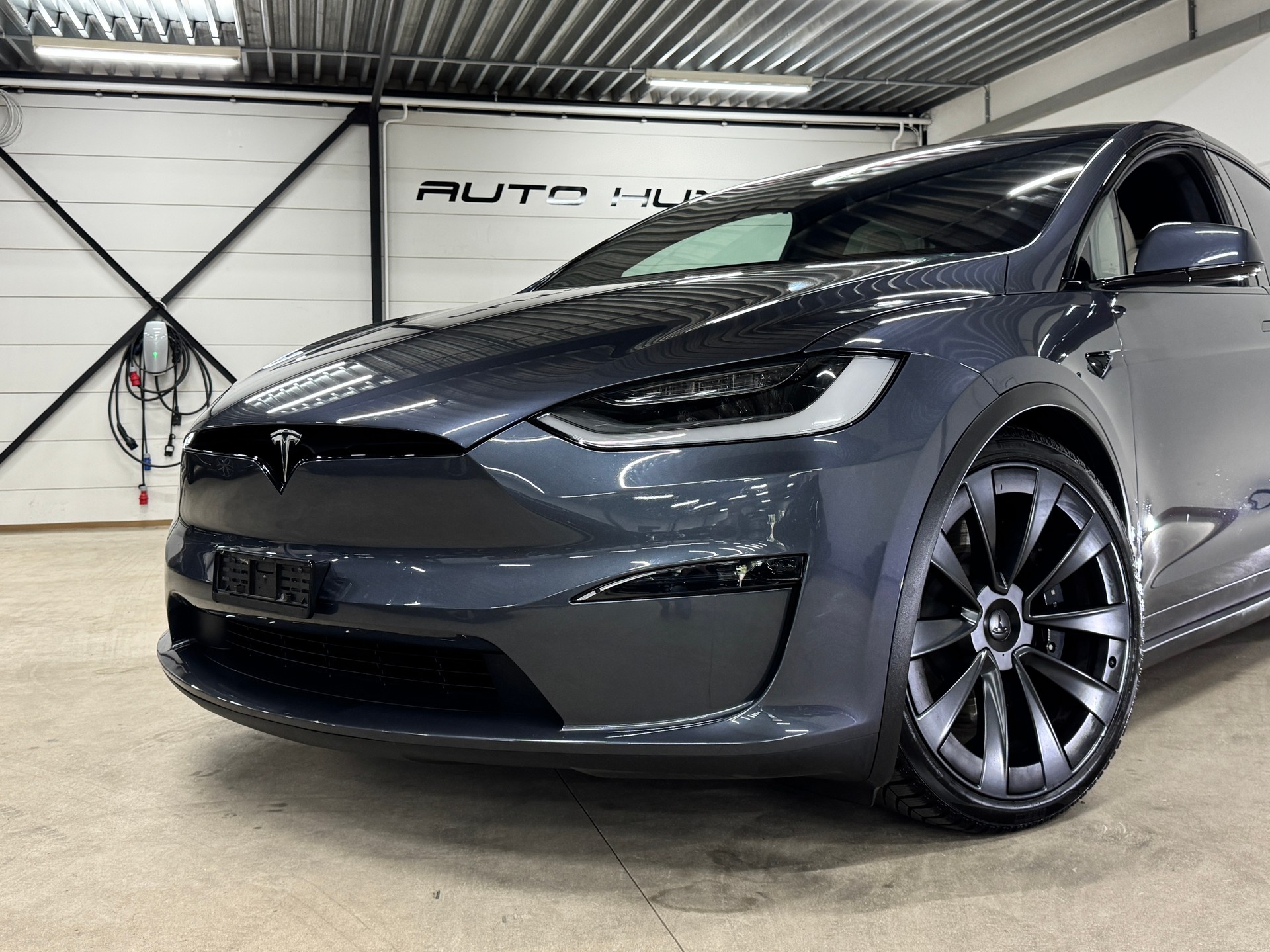 TESLA Model X 100kWh Palladium 685 PS Long Range / Autopilot 4.0 inkl. EAP-image-1