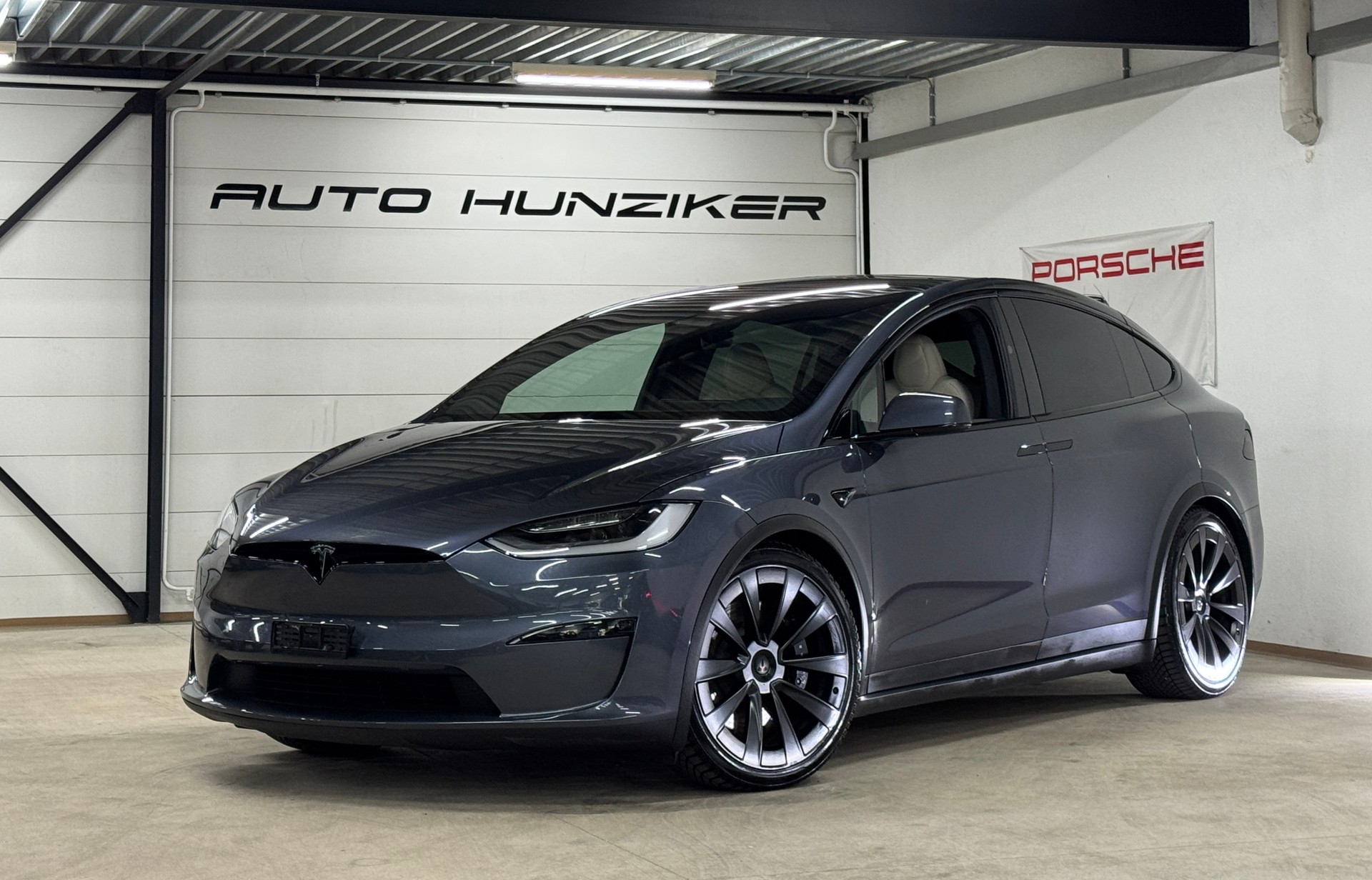 TESLA Model X 100kWh Palladium 685 PS Long Range / Autopilot 4.0 inkl. EAP-image-0