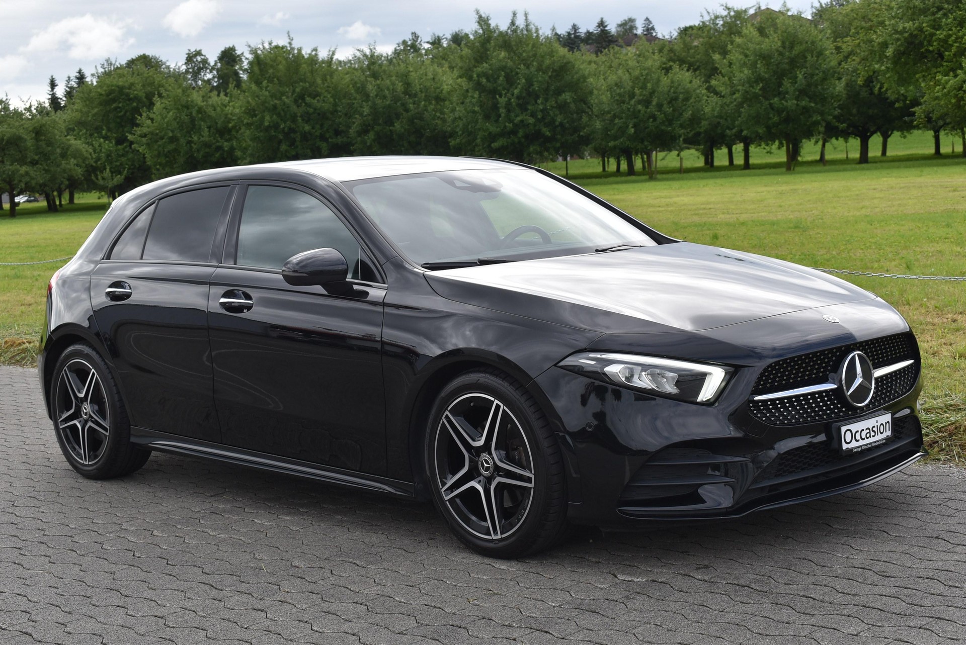 MERCEDES-BENZ A 200 AMG Line-image-6