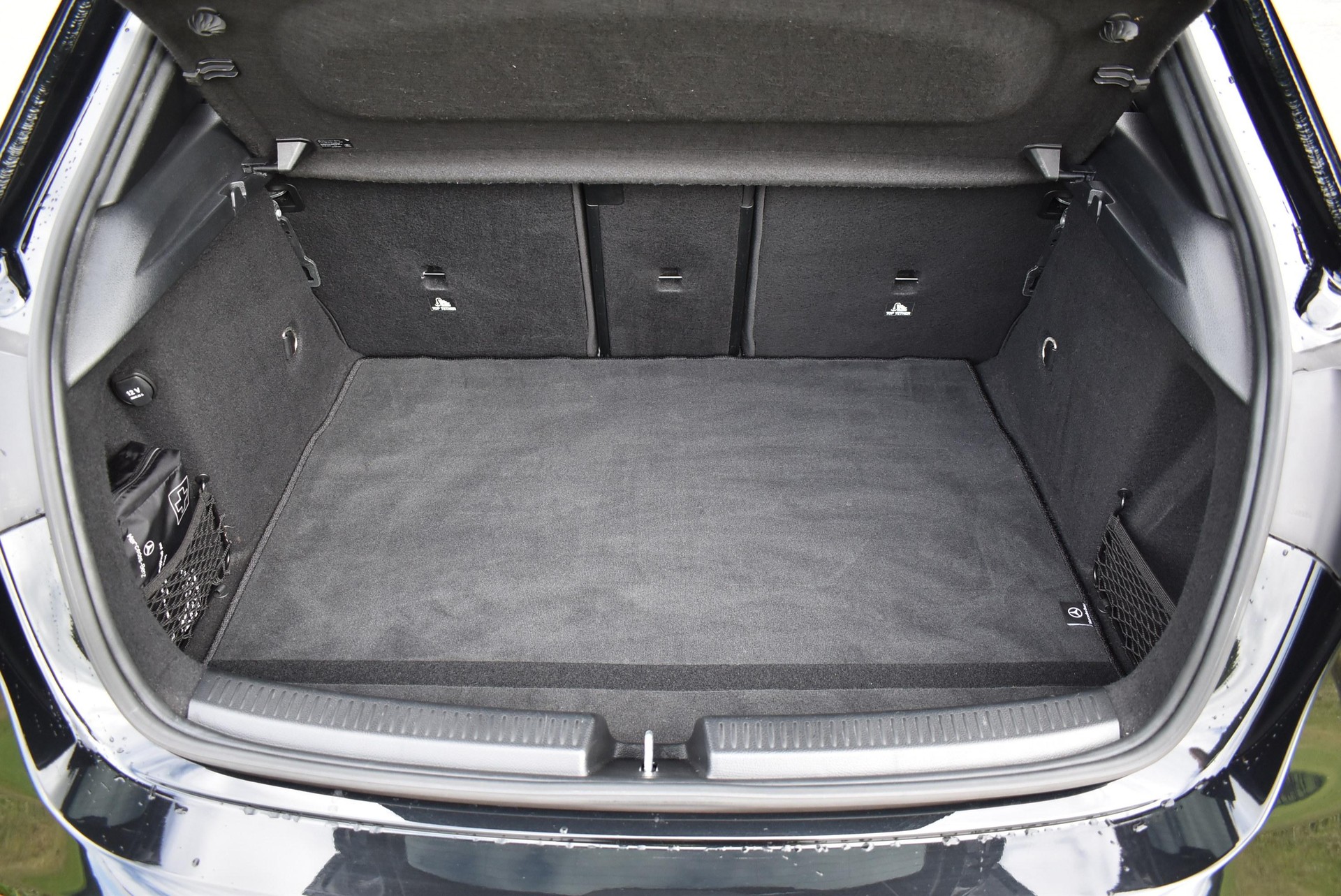 MERCEDES-BENZ A 200 AMG Line-image-13