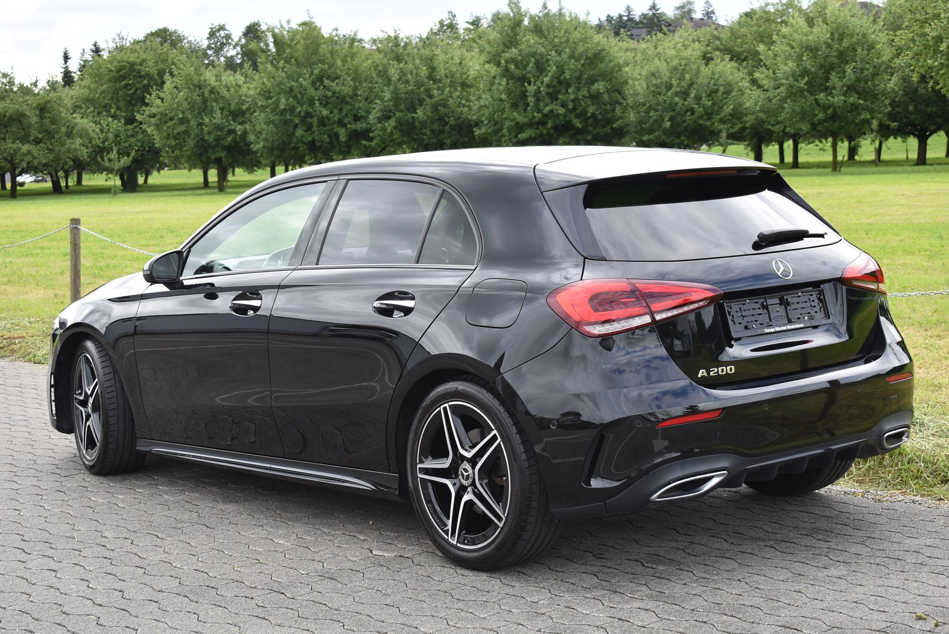 MERCEDES-BENZ A 200 AMG Line-image-2