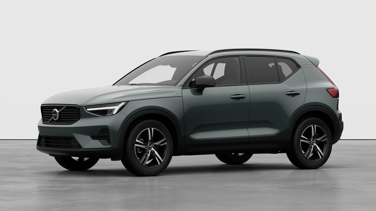VOLVO XC40 2.0 B3 MH Plus Dark-image-0