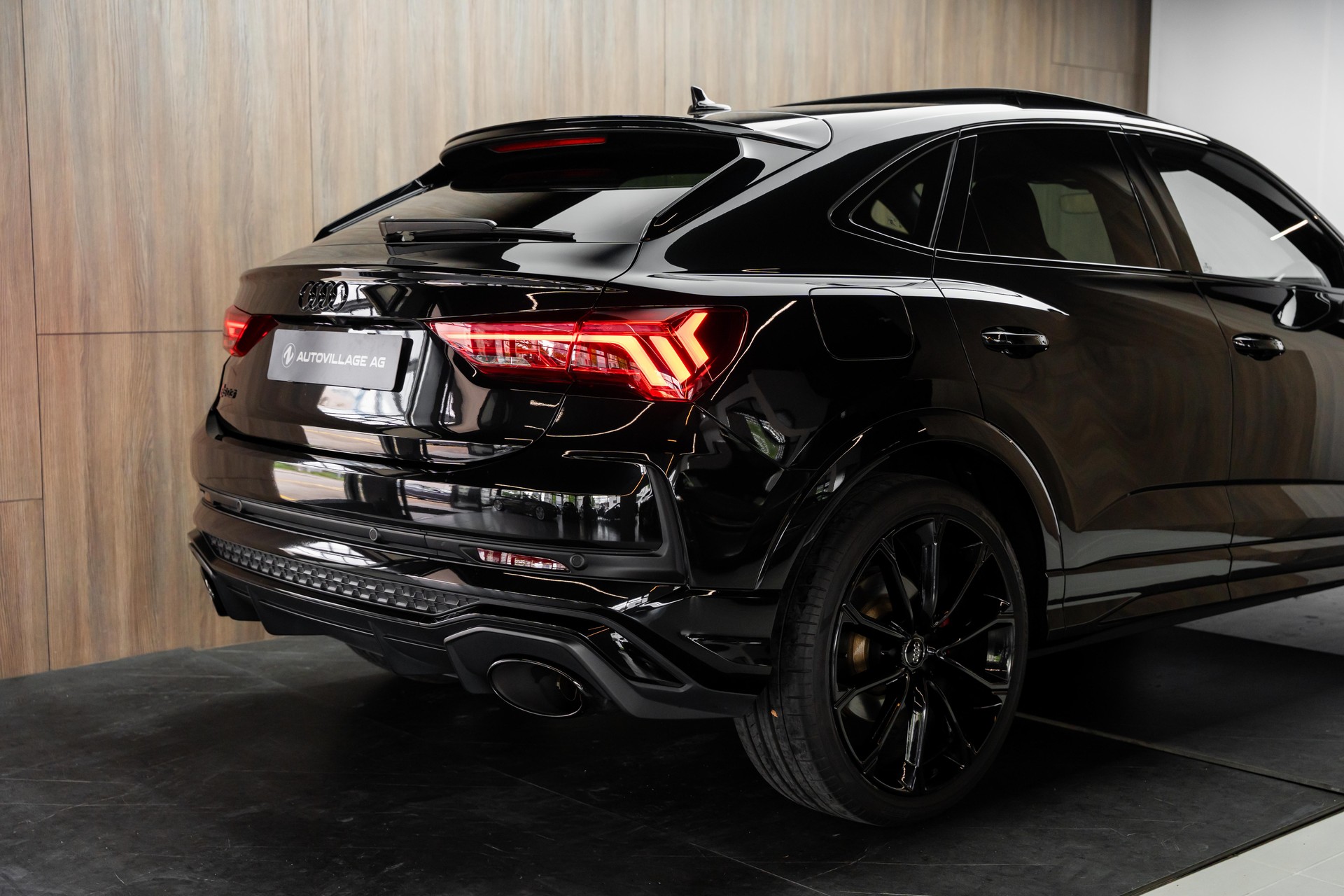 AUDI RS Q3 Sportback quattro S tronic-image-27