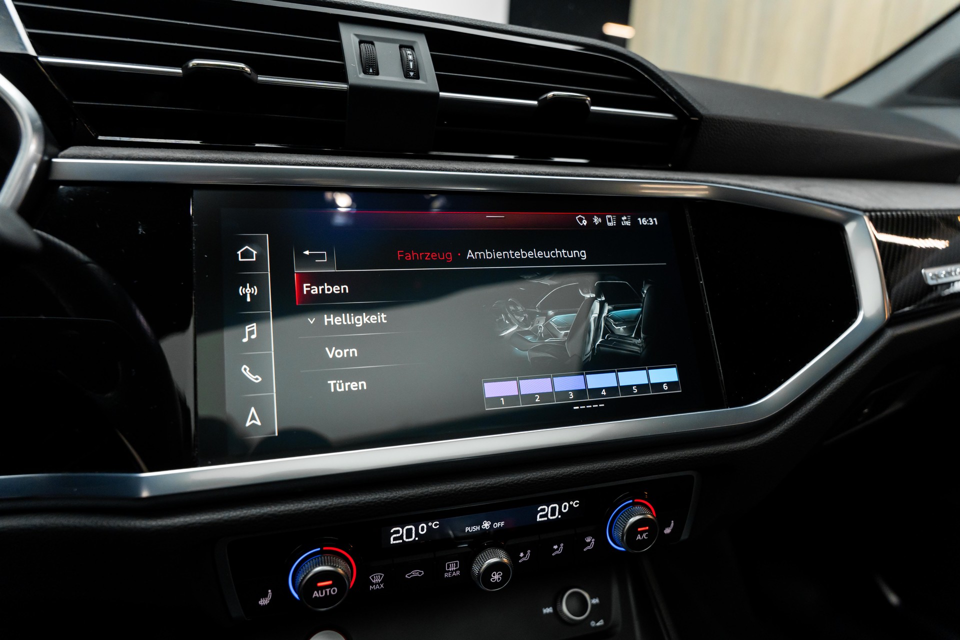 AUDI RS Q3 Sportback quattro S tronic-image-12