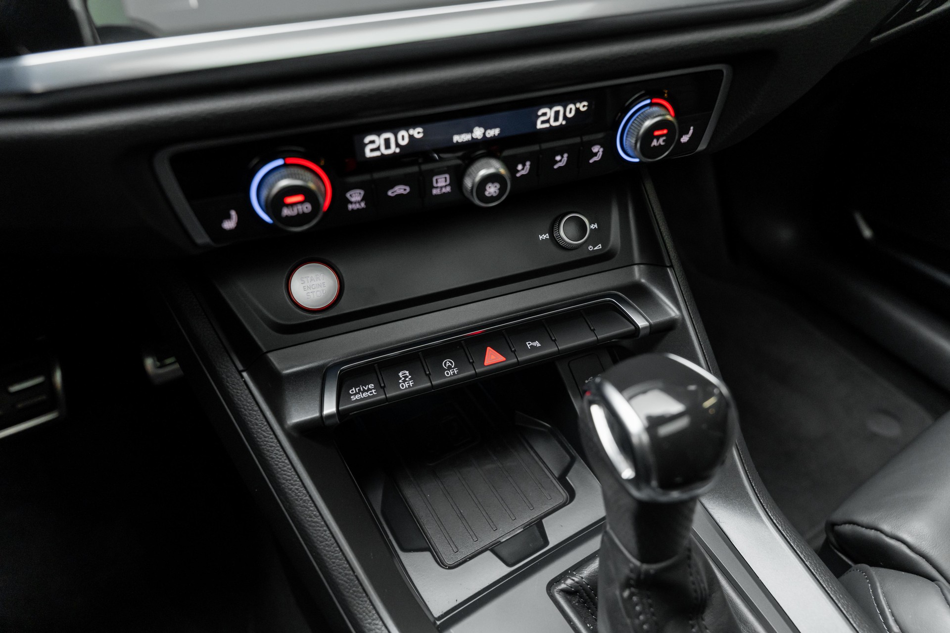 AUDI RS Q3 Sportback quattro S tronic-image-13