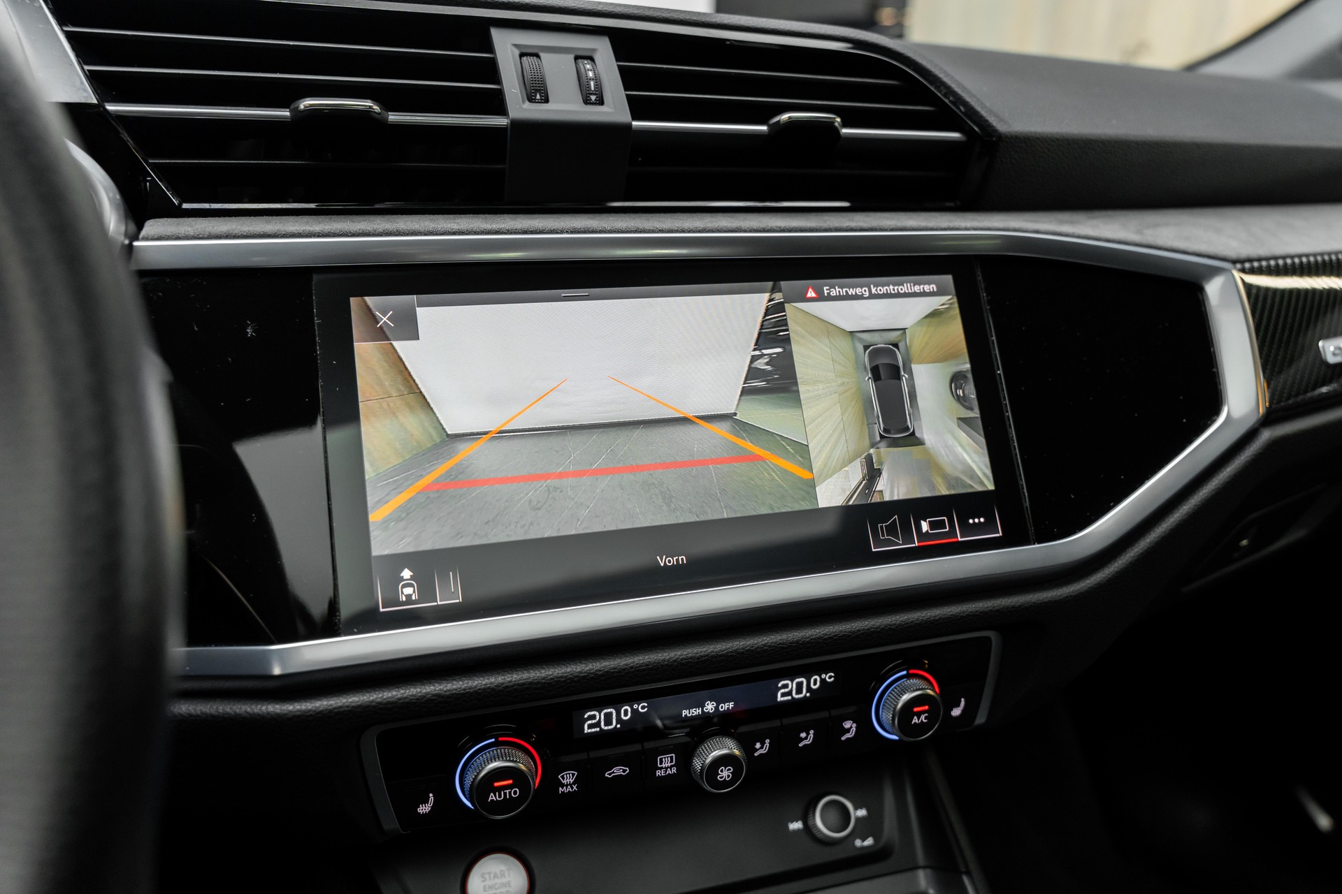 AUDI RS Q3 Sportback quattro S tronic-image-11