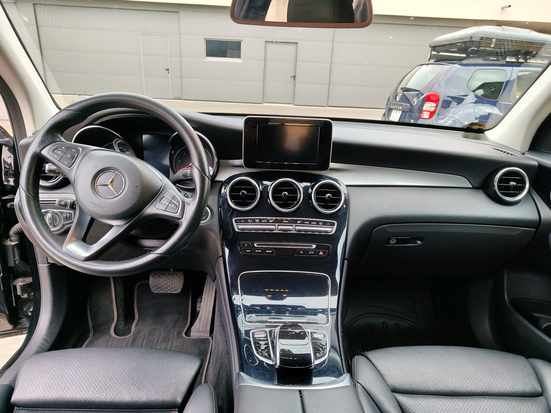 MERCEDES-BENZ GLC 250 d Exclusive 4m-image-5