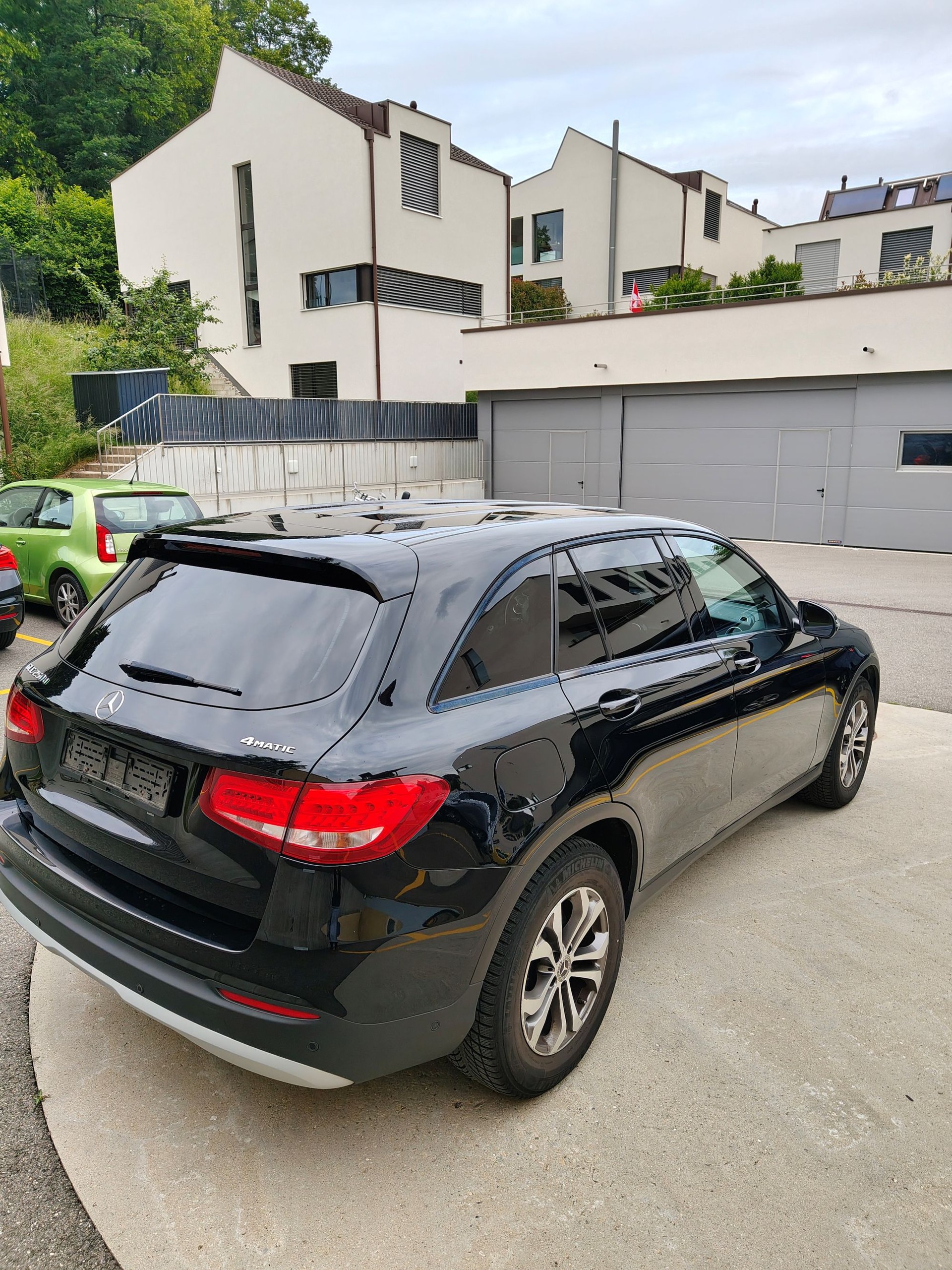 MERCEDES-BENZ GLC 250 d Exclusive 4m-image-3