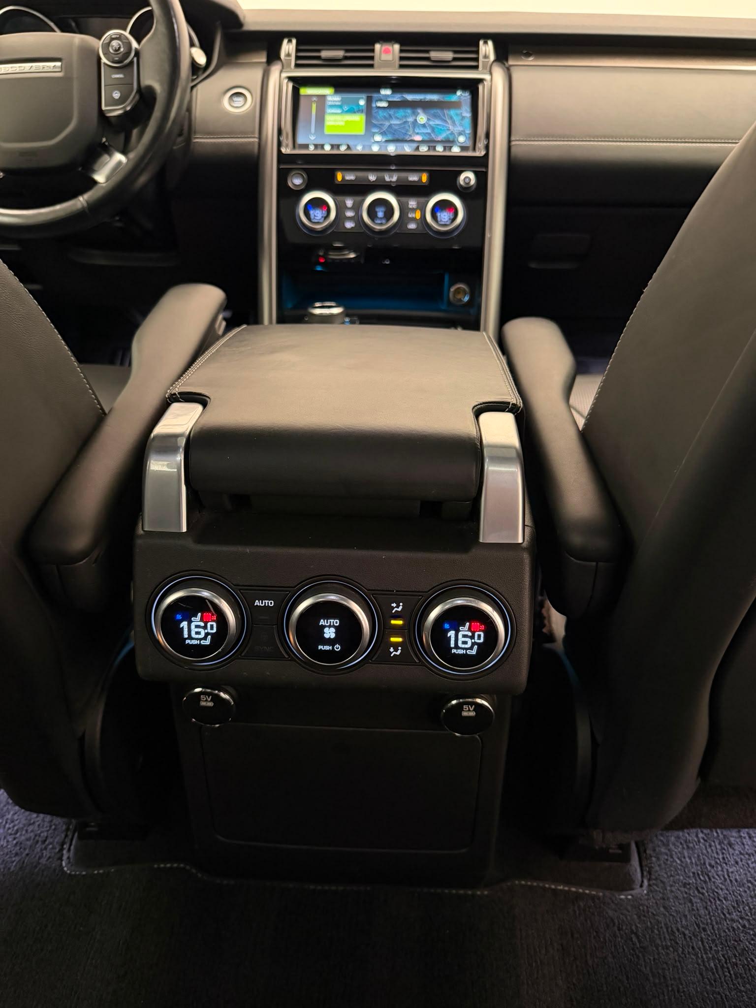 LAND ROVER Discovery 3.0 Si6 HSE Luxury-image-18
