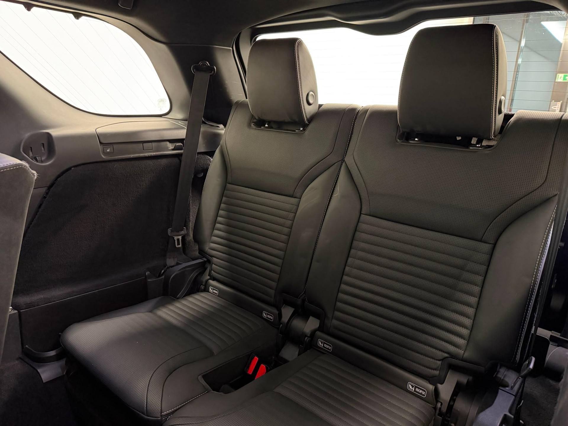 LAND ROVER Discovery 3.0 Si6 HSE Luxury-image-15