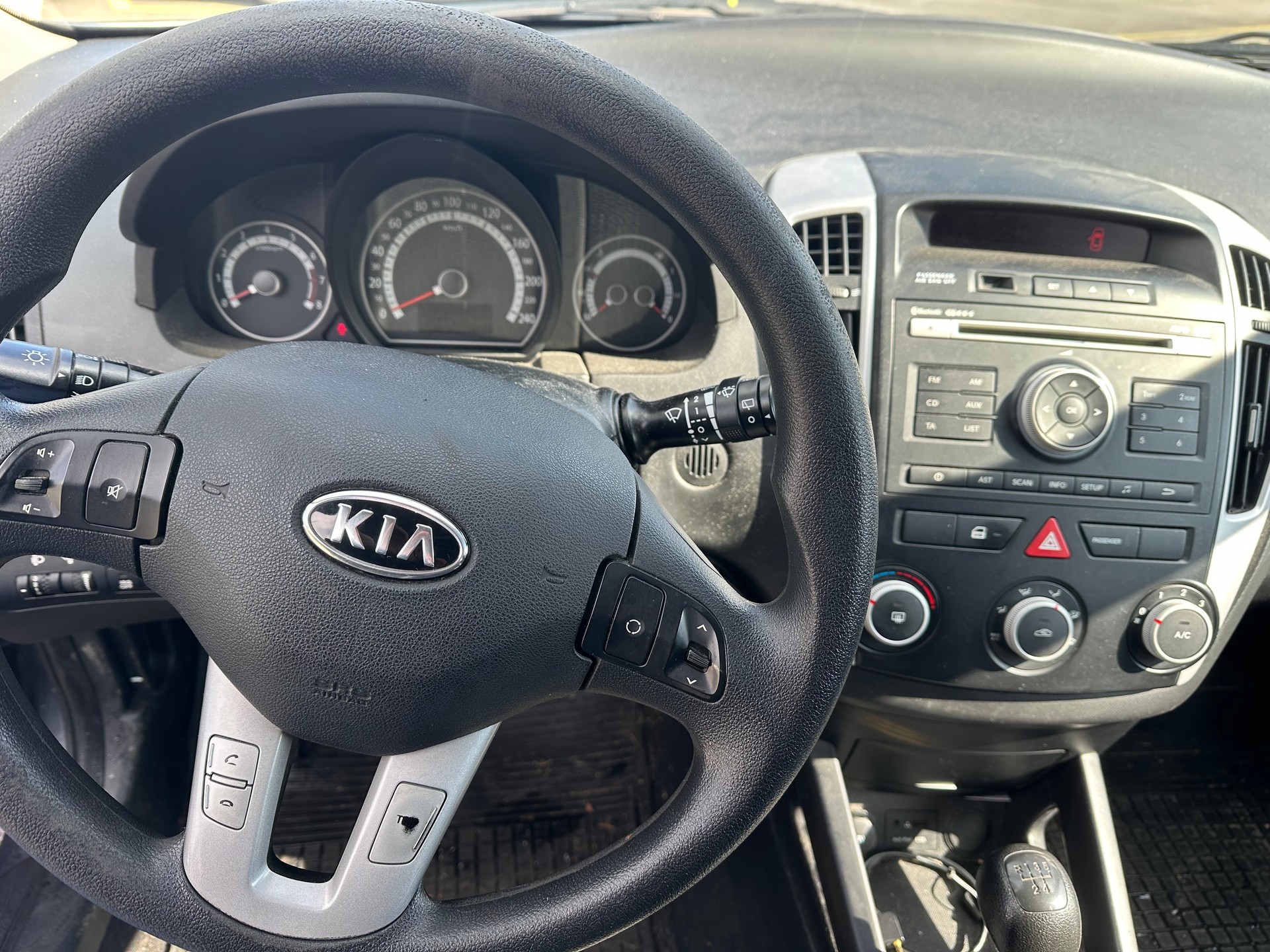 KIA Cee'd Sporty Wagon 1.4 16V Basic-image-7