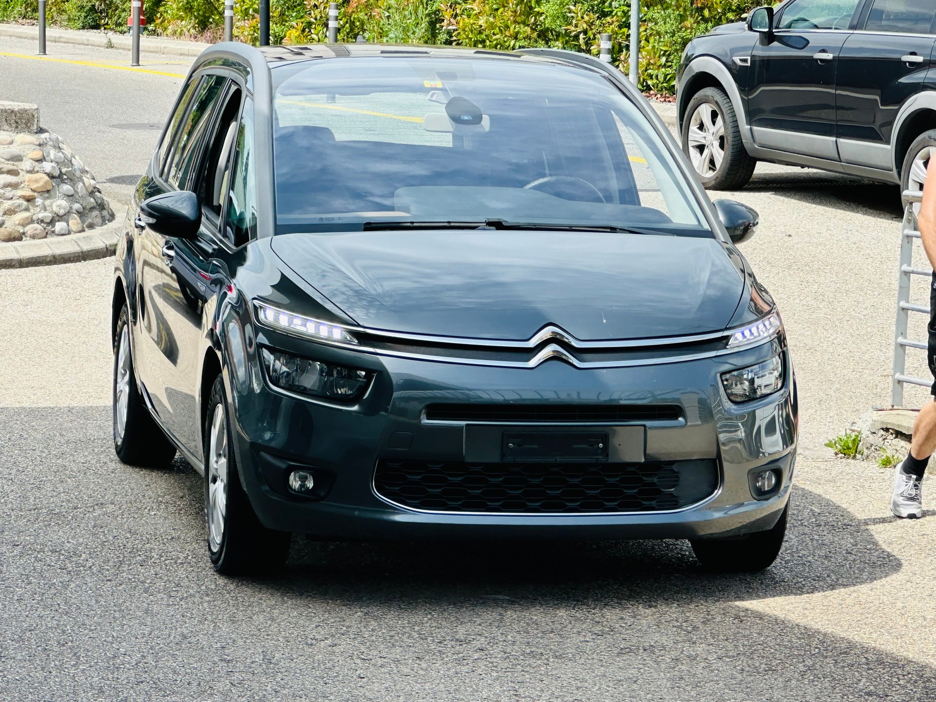 CITROEN Grand C4 Picasso 1.6 e-HDi Exclusive EGS6-image-3