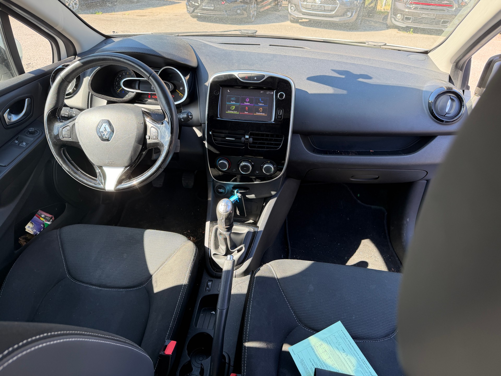 RENAULT Clio 0.9 12V Expression-image-9