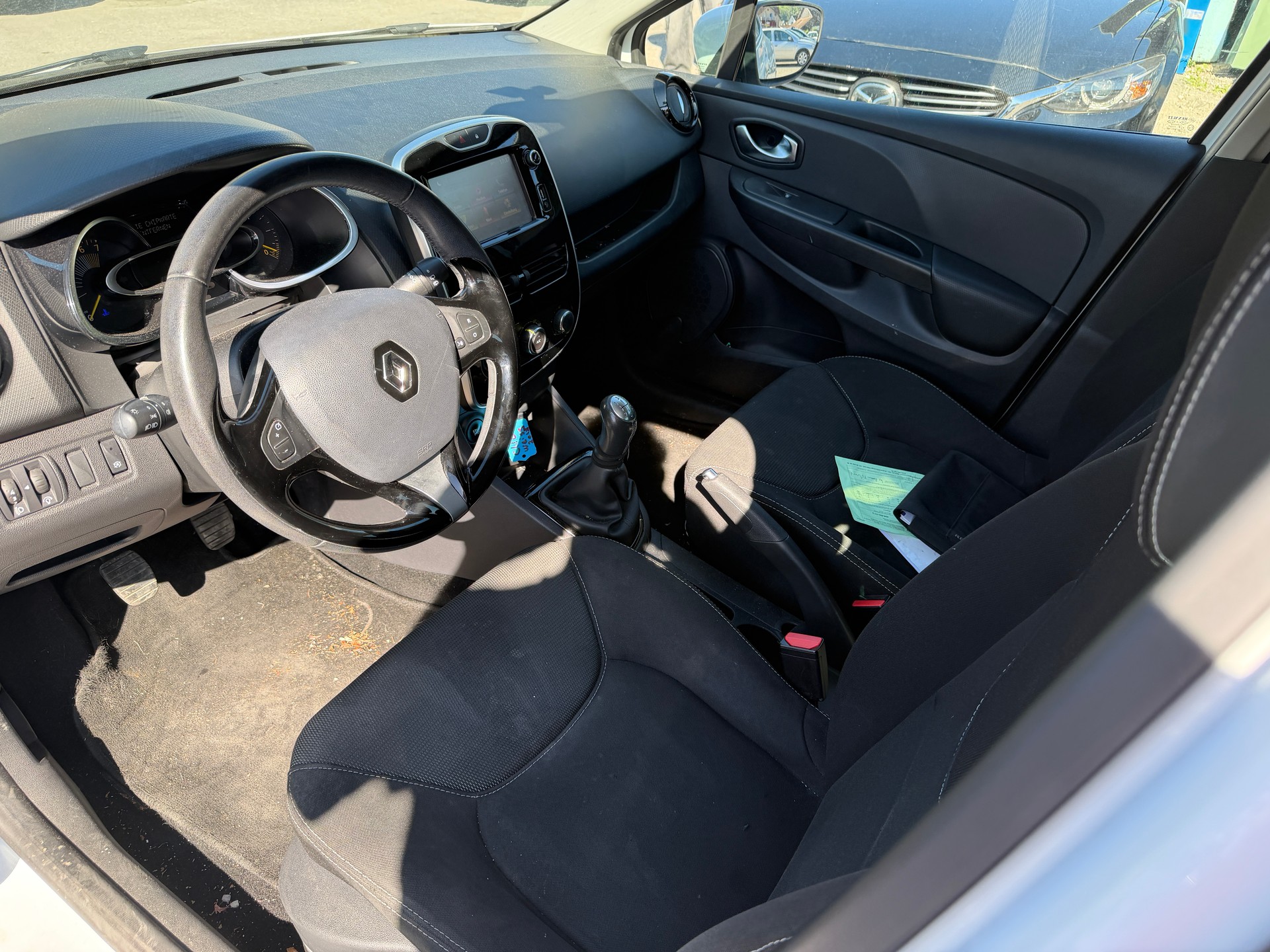 RENAULT Clio 0.9 12V Expression-image-5
