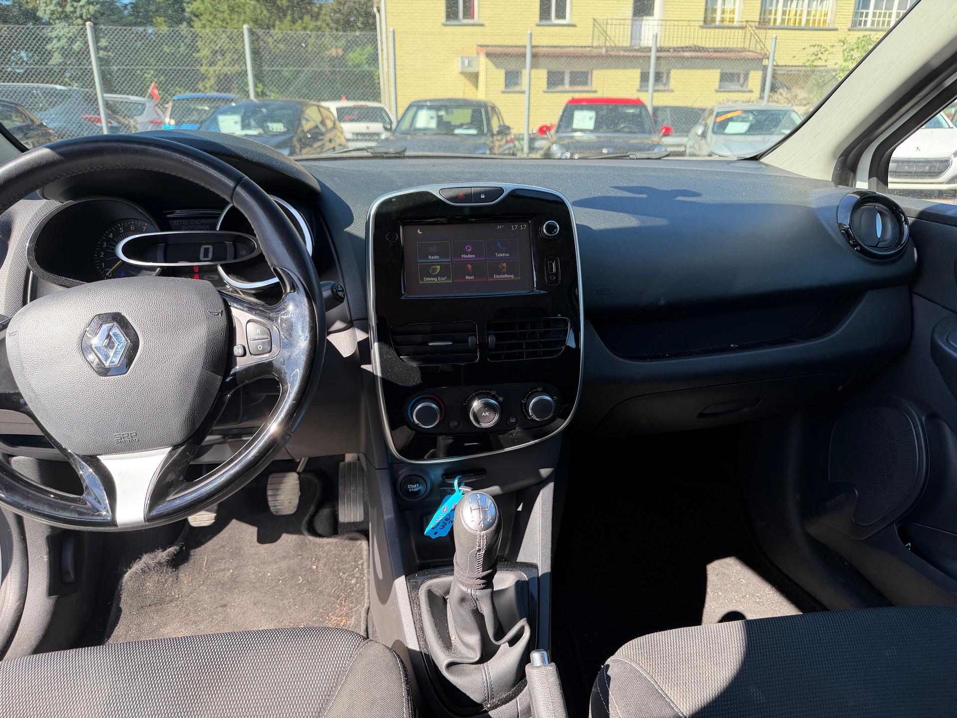 RENAULT Clio 0.9 12V Expression-image-7
