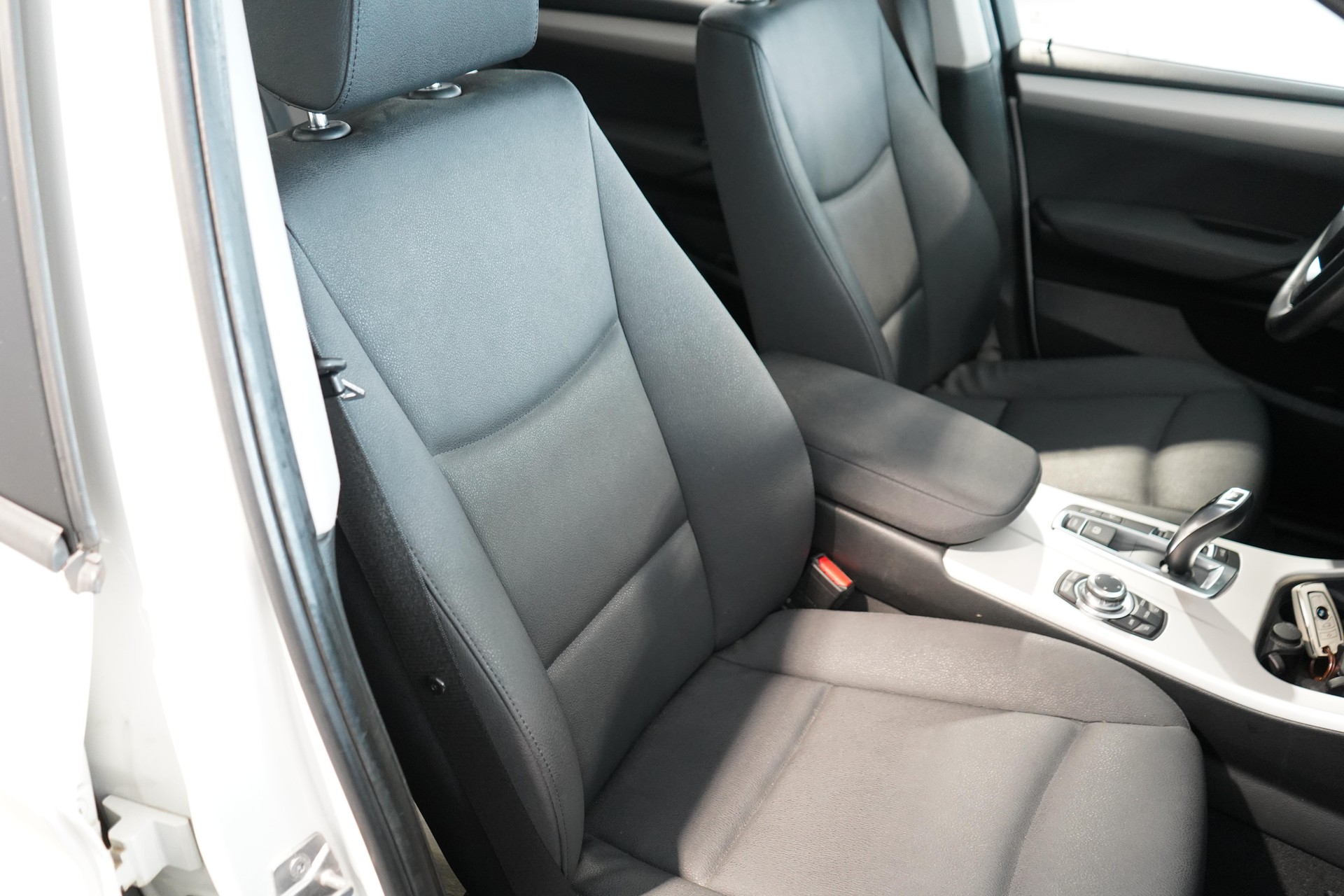 BMW X3 28i xDrive-image-5