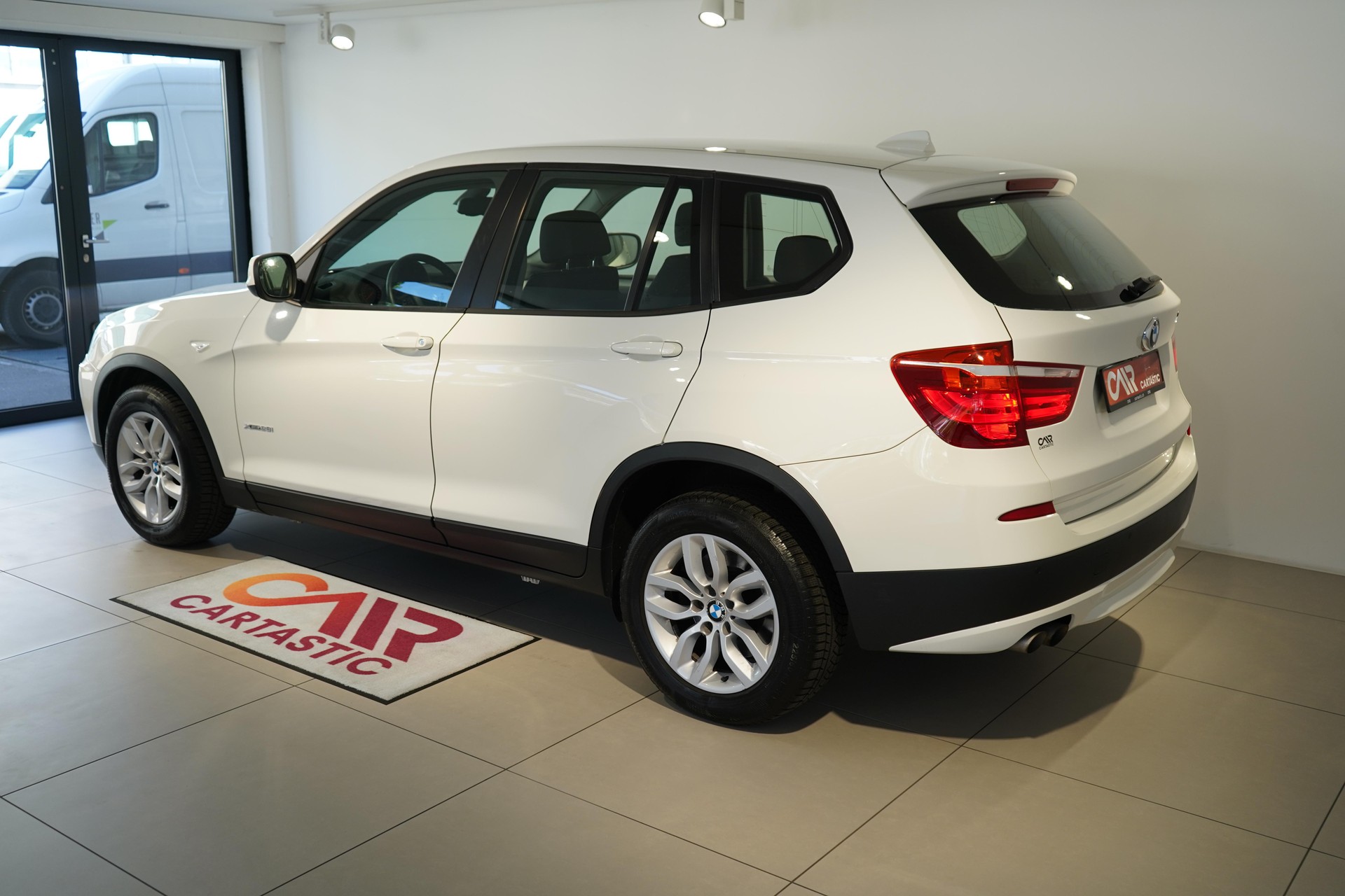 BMW X3 28i xDrive-image-2