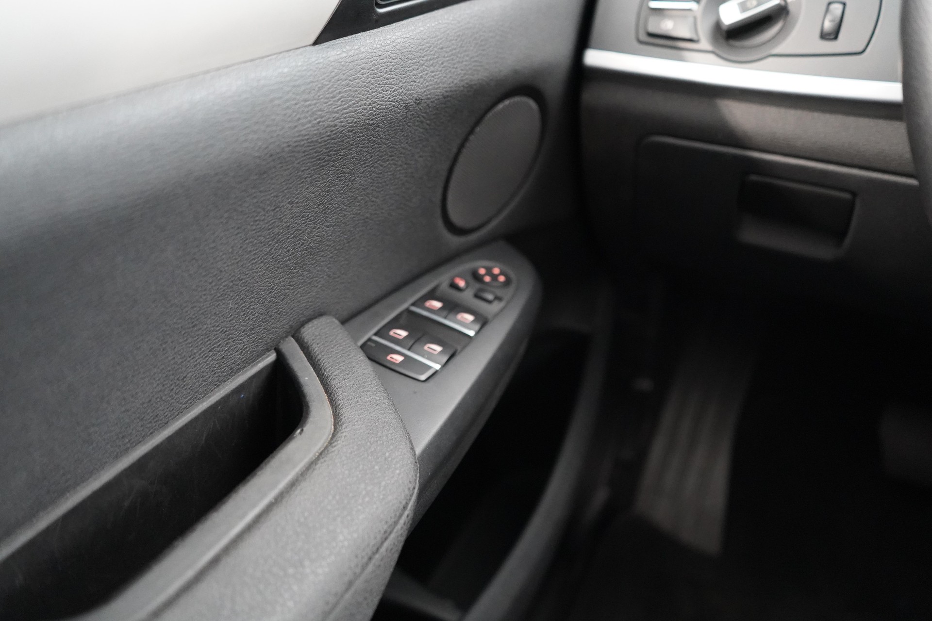 BMW X3 28i xDrive-image-17