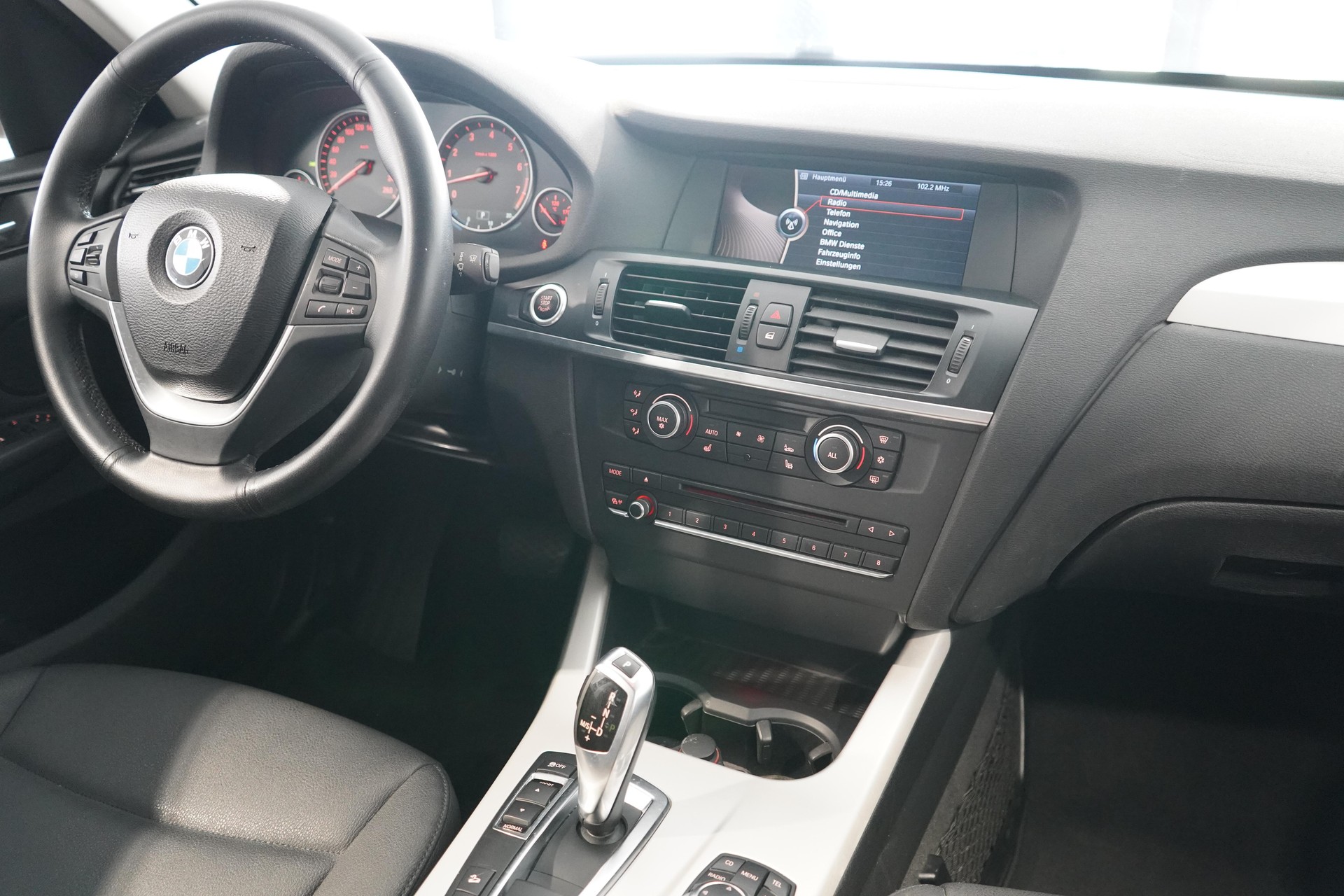 BMW X3 28i xDrive-image-8