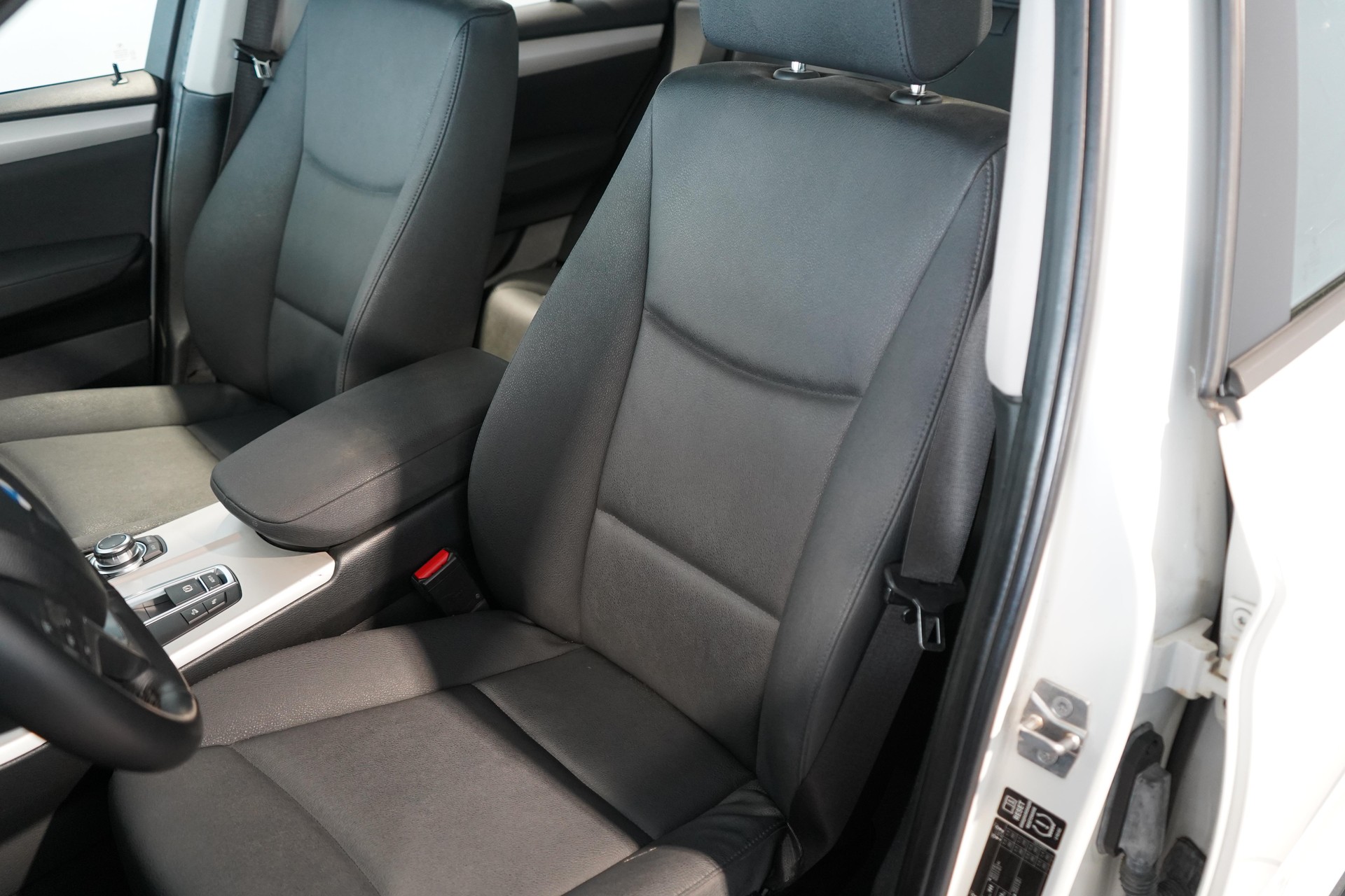 BMW X3 28i xDrive-image-7