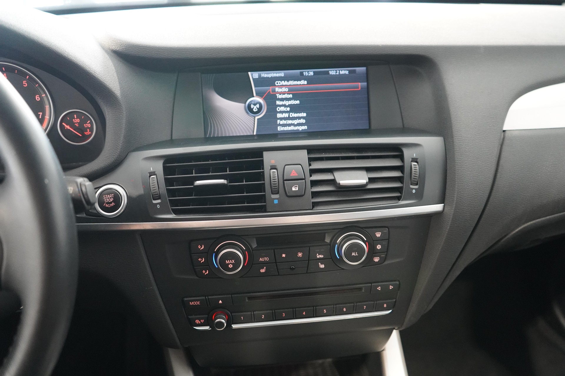 BMW X3 28i xDrive-image-9