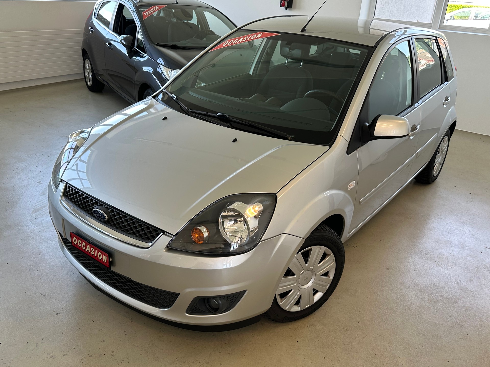 FORD Fiesta 1.6 16V Trend-image-5