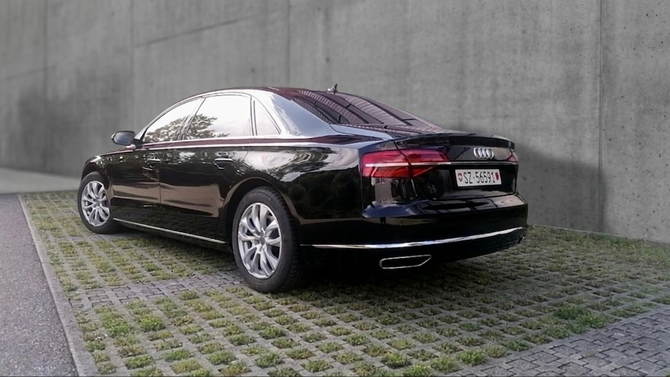 AUDI 3.0 V6 TDI L quattro-image-3
