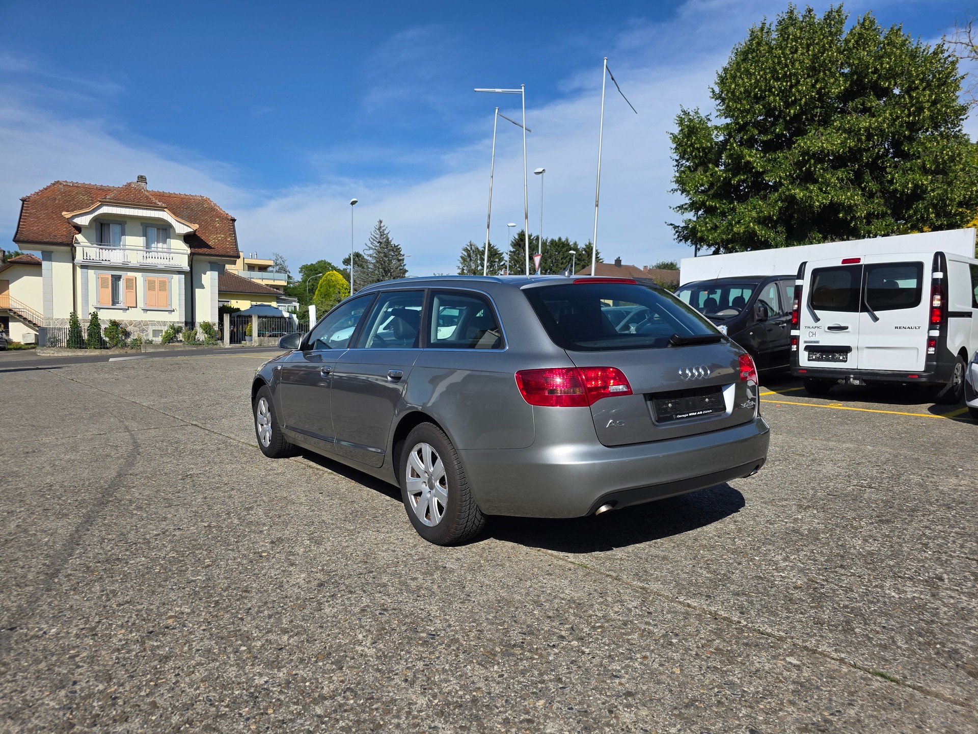 AUDI A6 Avant 3.0 V6 TDI quattro-image-2