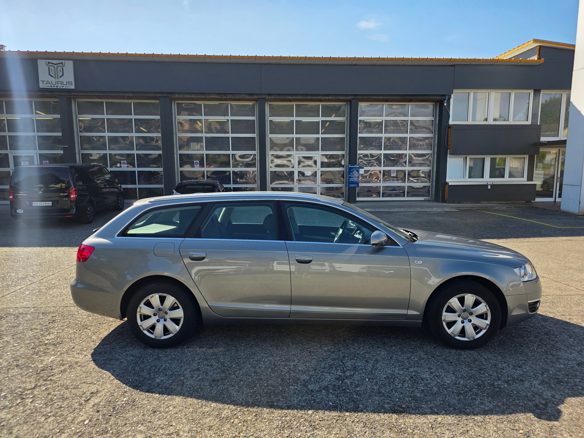 AUDI A6 Avant 3.0 V6 TDI quattro-image-5