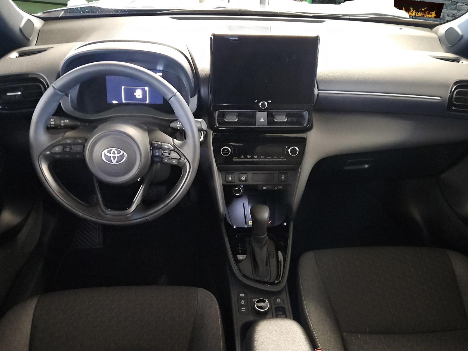 TOYOTA Yaris Cross 1.5 VVT-i HSD Trend AWD-i-image-7