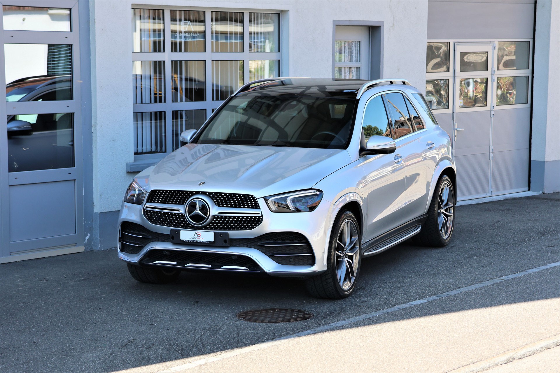 MERCEDES-BENZ GLE 300 d 4Matic AMG Line 9G-Tronic-image-0