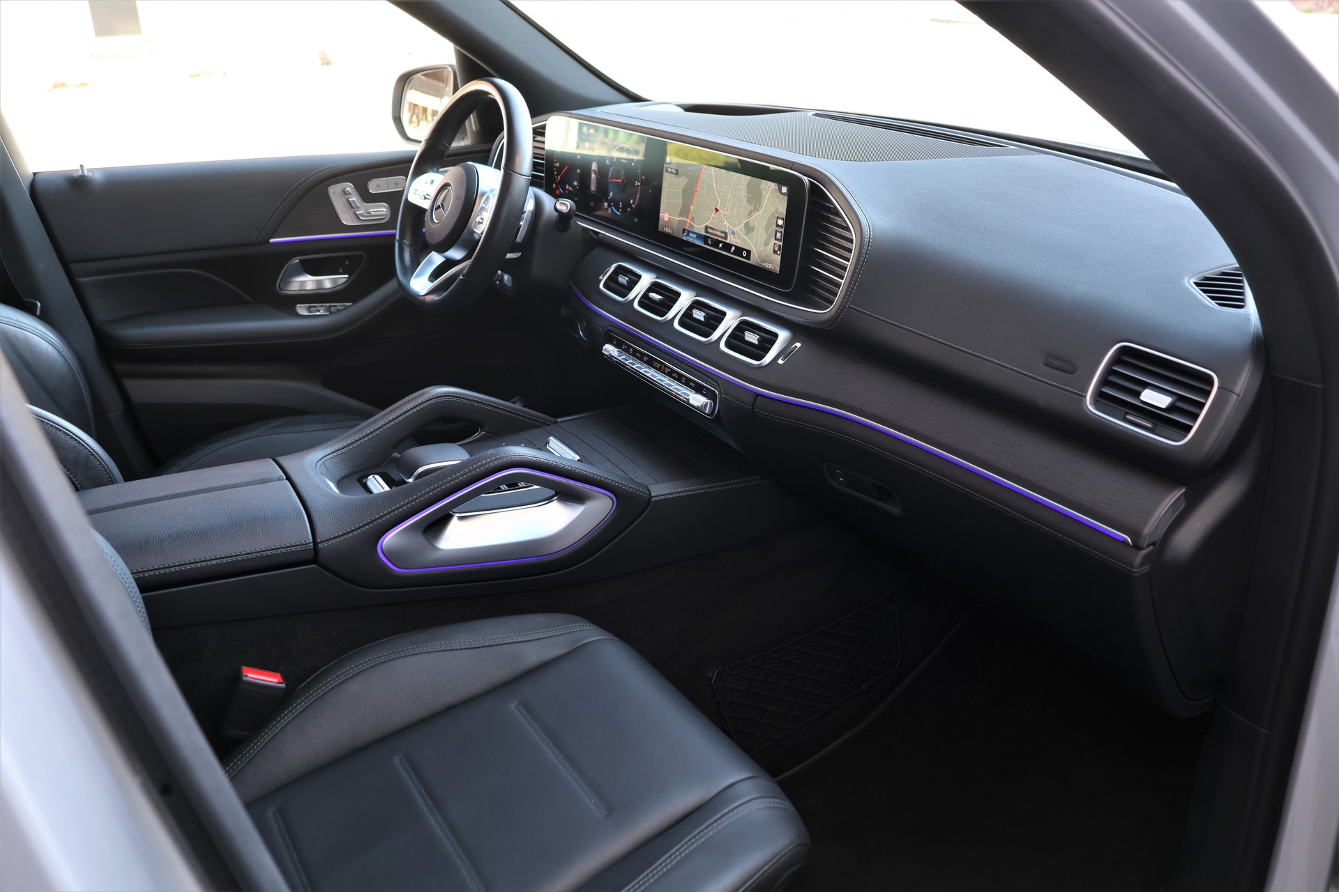 MERCEDES-BENZ GLE 300 d 4Matic AMG Line 9G-Tronic-image-17