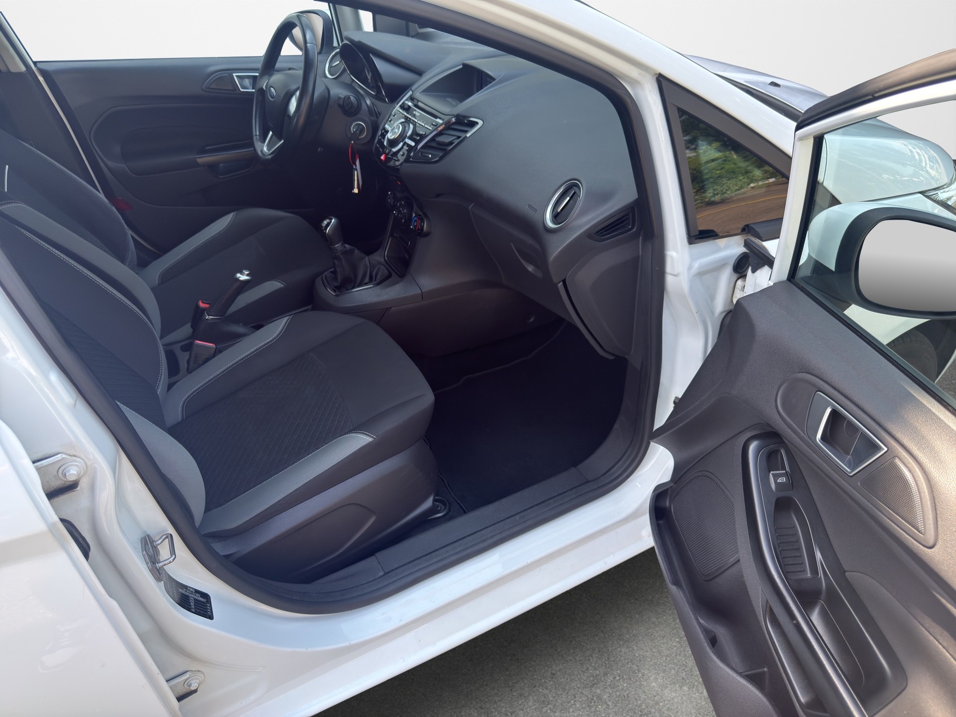 FORD Fiesta 1.0 SCTi Trend-image-11