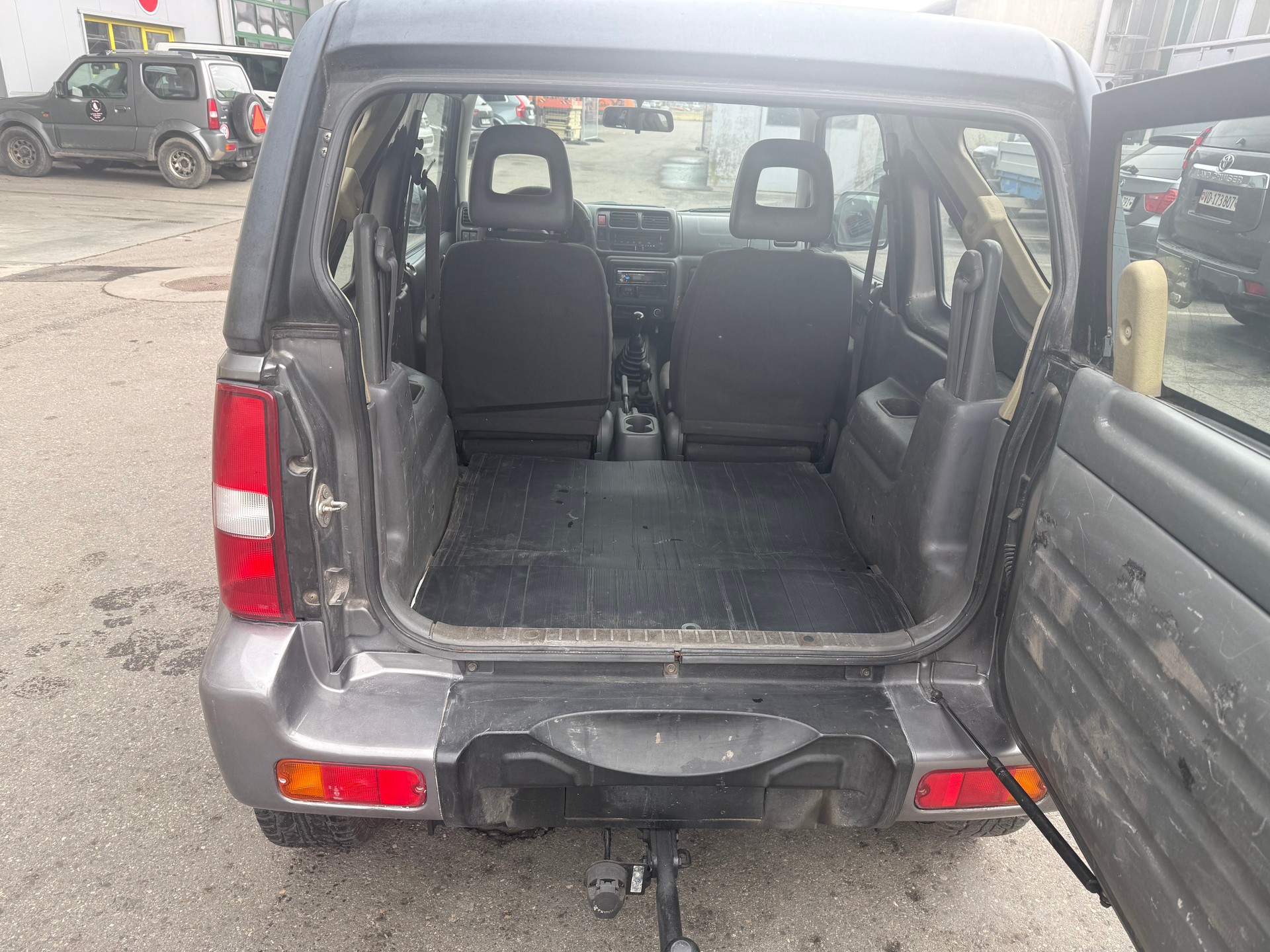 SUZUKI JIMNY-image-1