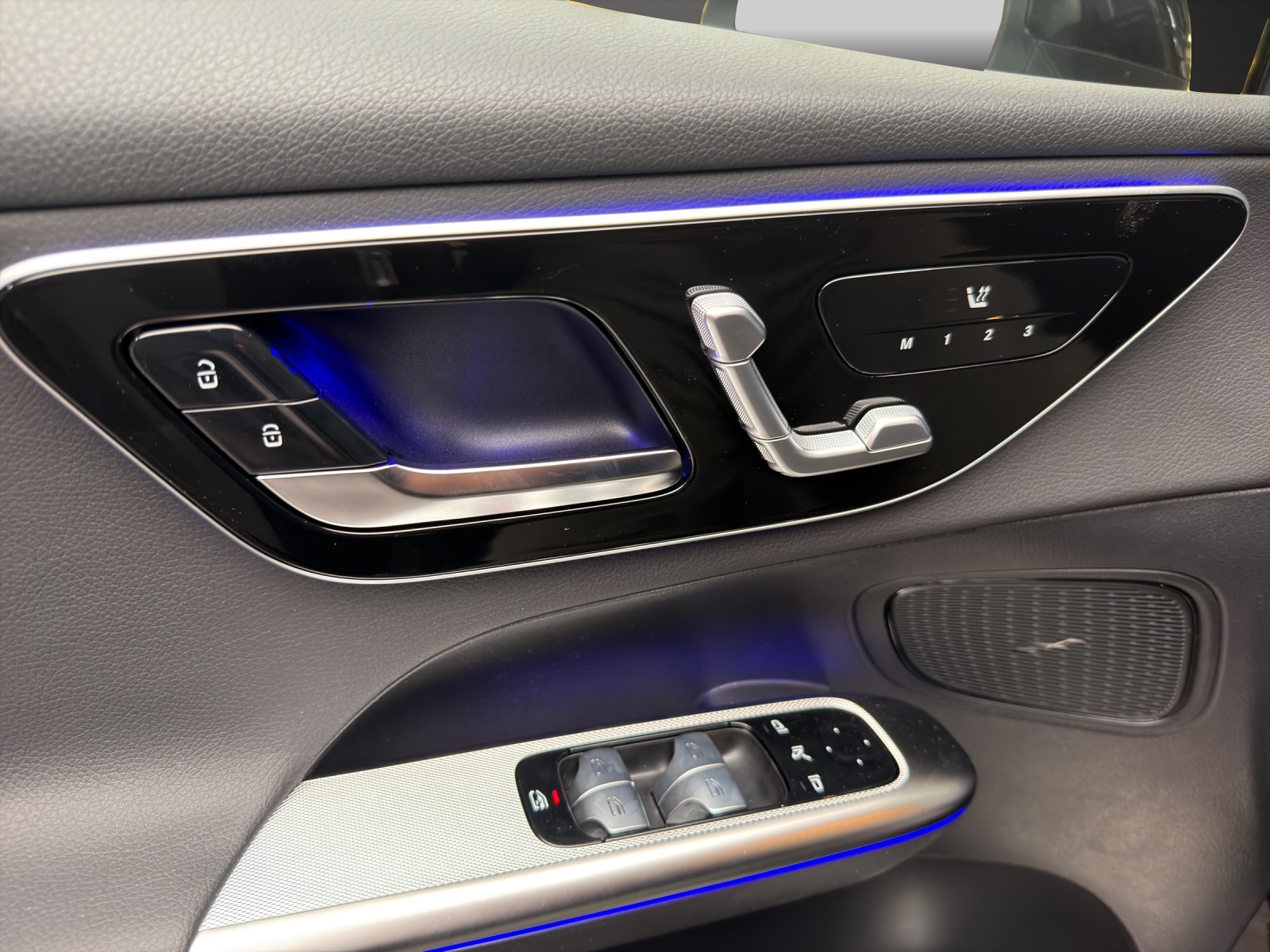 MERCEDES-BENZ GLC 220 d 4MATIC-image-11