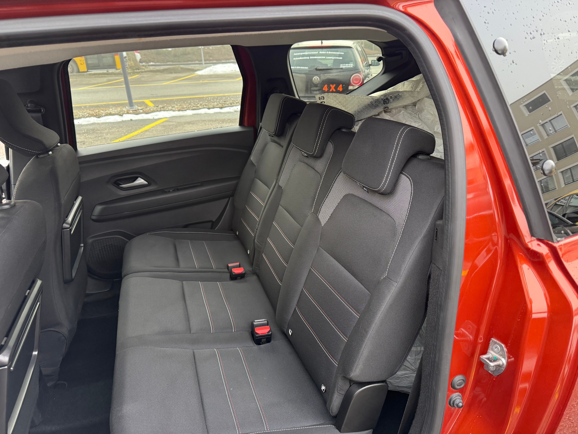 DACIA Jogger TCe 110 Comfort-image-8