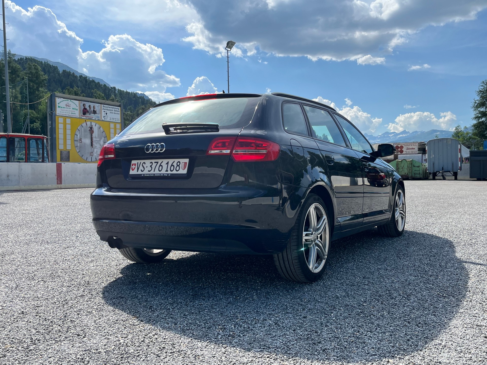 AUDI Sportback 2.0 TFSI quattro s-line-image-2