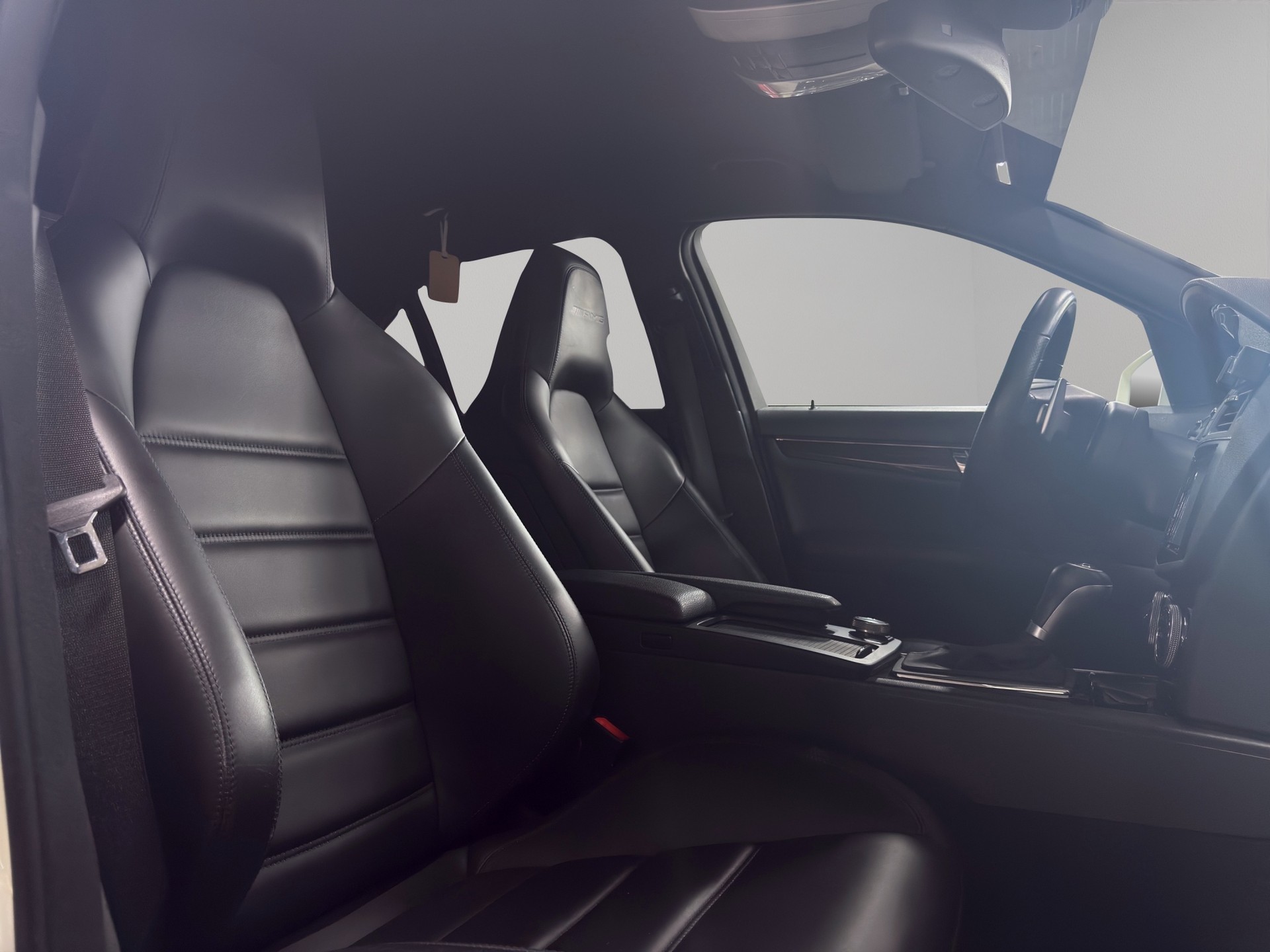 MERCEDES-BENZ C 63 AMG Avantgarde 7G-Tronic-image-13