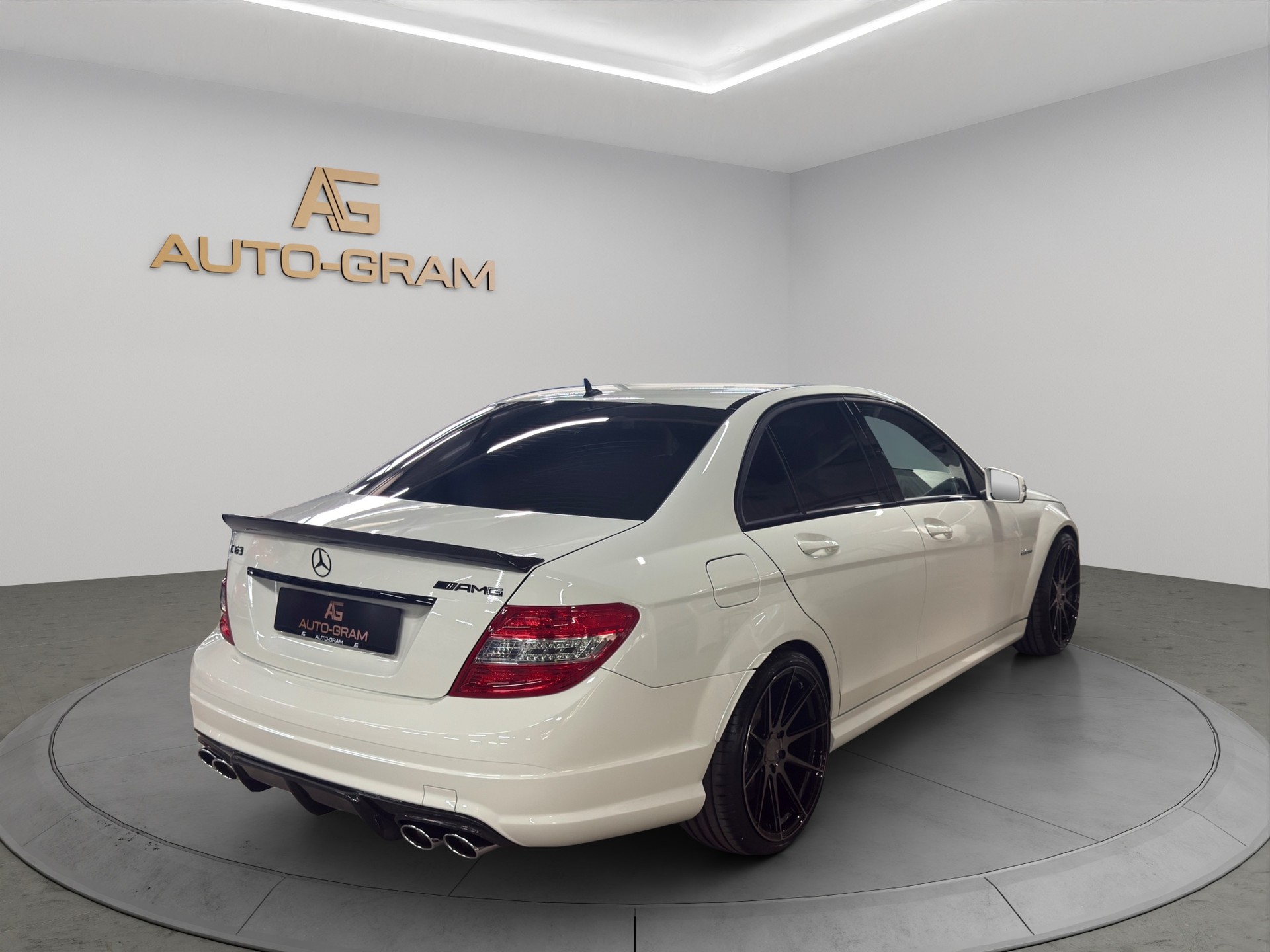 MERCEDES-BENZ C 63 AMG Avantgarde 7G-Tronic-image-4